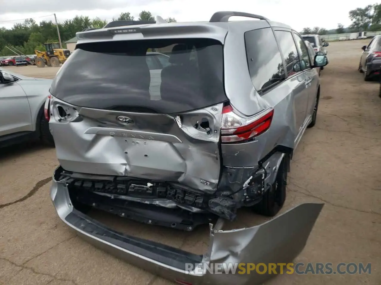 9 Photograph of a damaged car 5TDYZ3DC2KS006414 TOYOTA SIENNA 2019