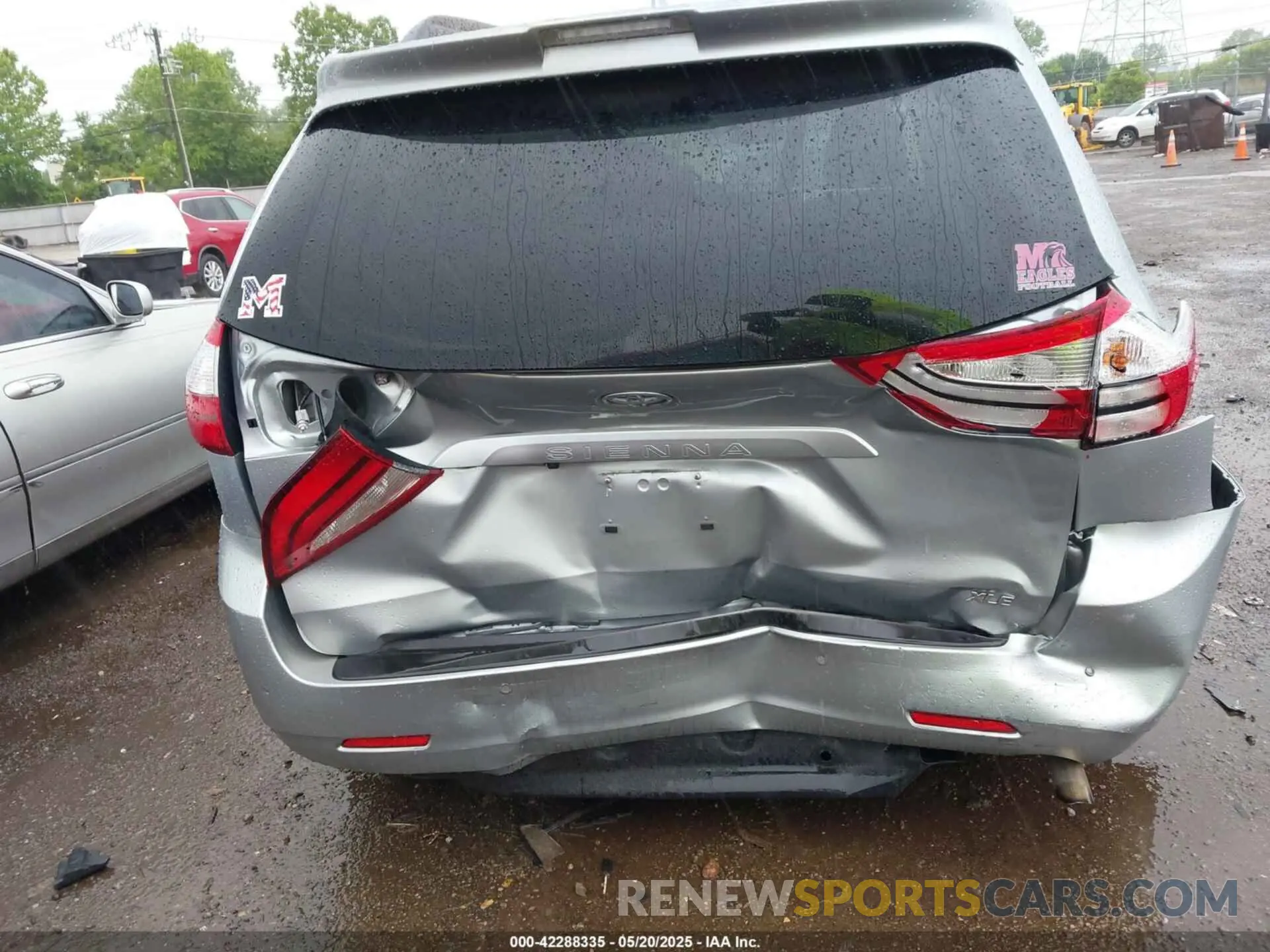 16 Photograph of a damaged car 5TDYZ3DC2KS018742 TOYOTA SIENNA 2019