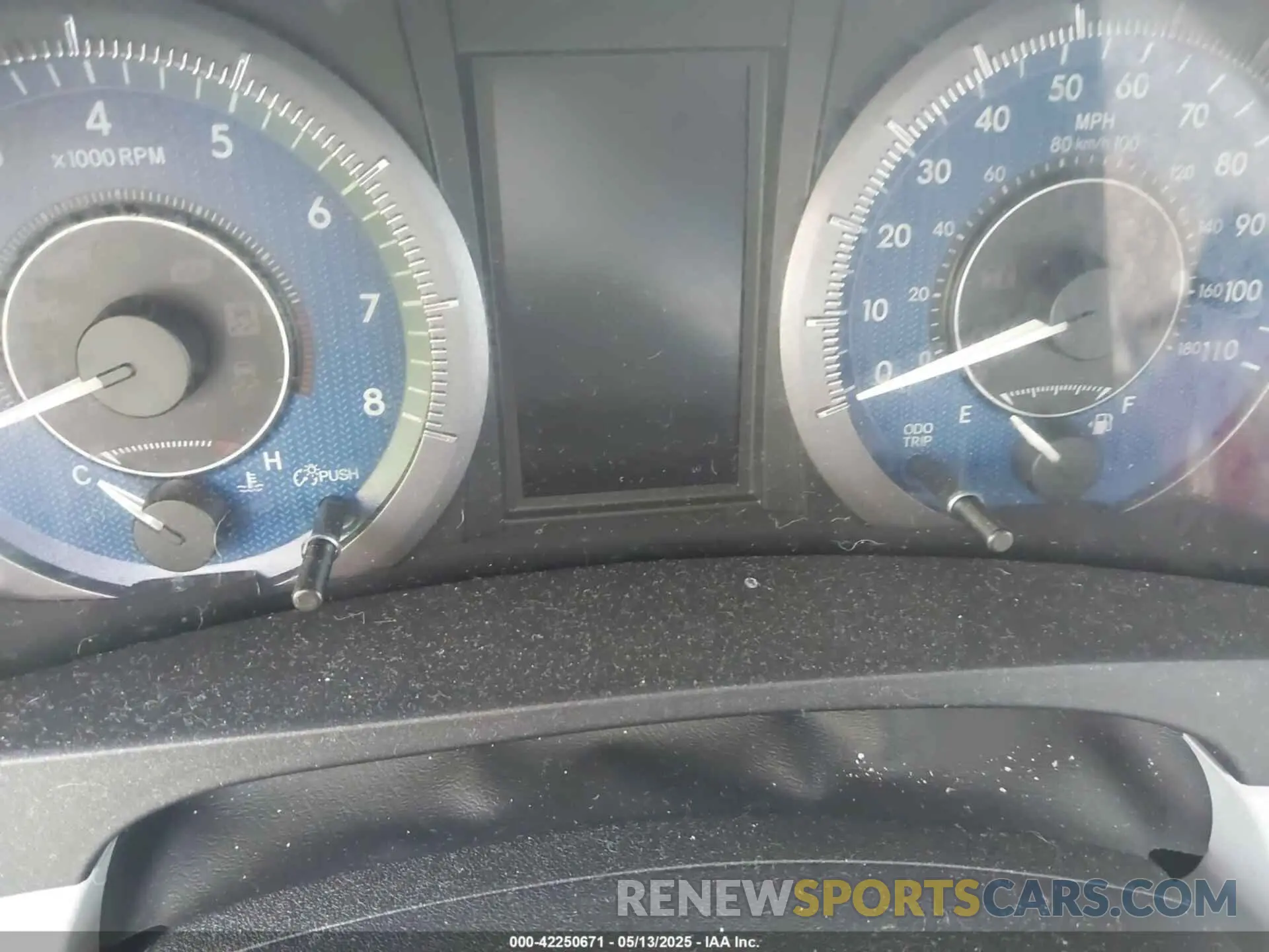 14 Photograph of a damaged car 5TDYZ3DC2KS976344 TOYOTA SIENNA 2019
