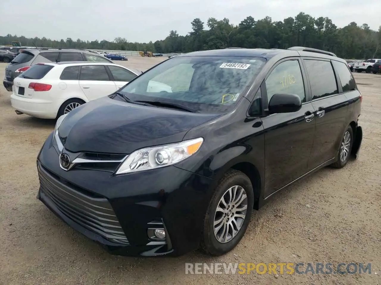 2 Photograph of a damaged car 5TDYZ3DC3KS015767 TOYOTA SIENNA 2019