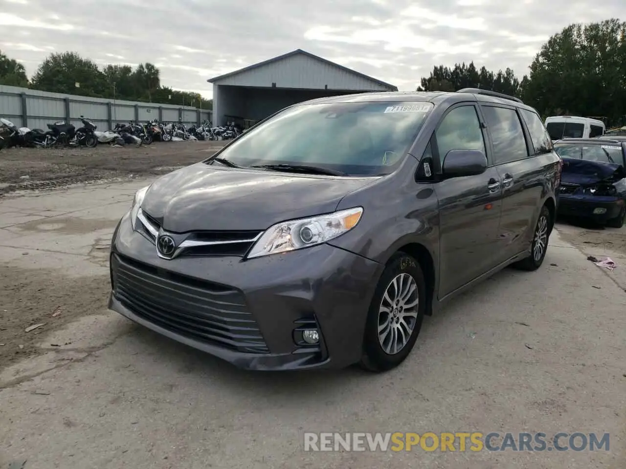 2 Photograph of a damaged car 5TDYZ3DC3KS984968 TOYOTA SIENNA 2019