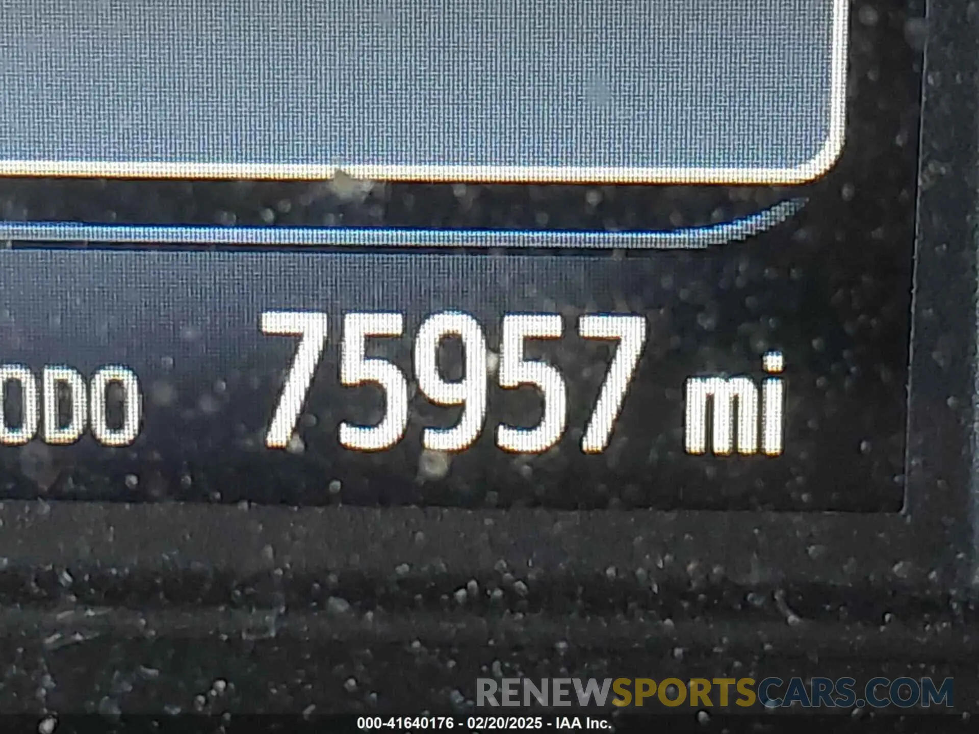 15 Photograph of a damaged car 5TDYZ3DC4KS969752 TOYOTA SIENNA 2019