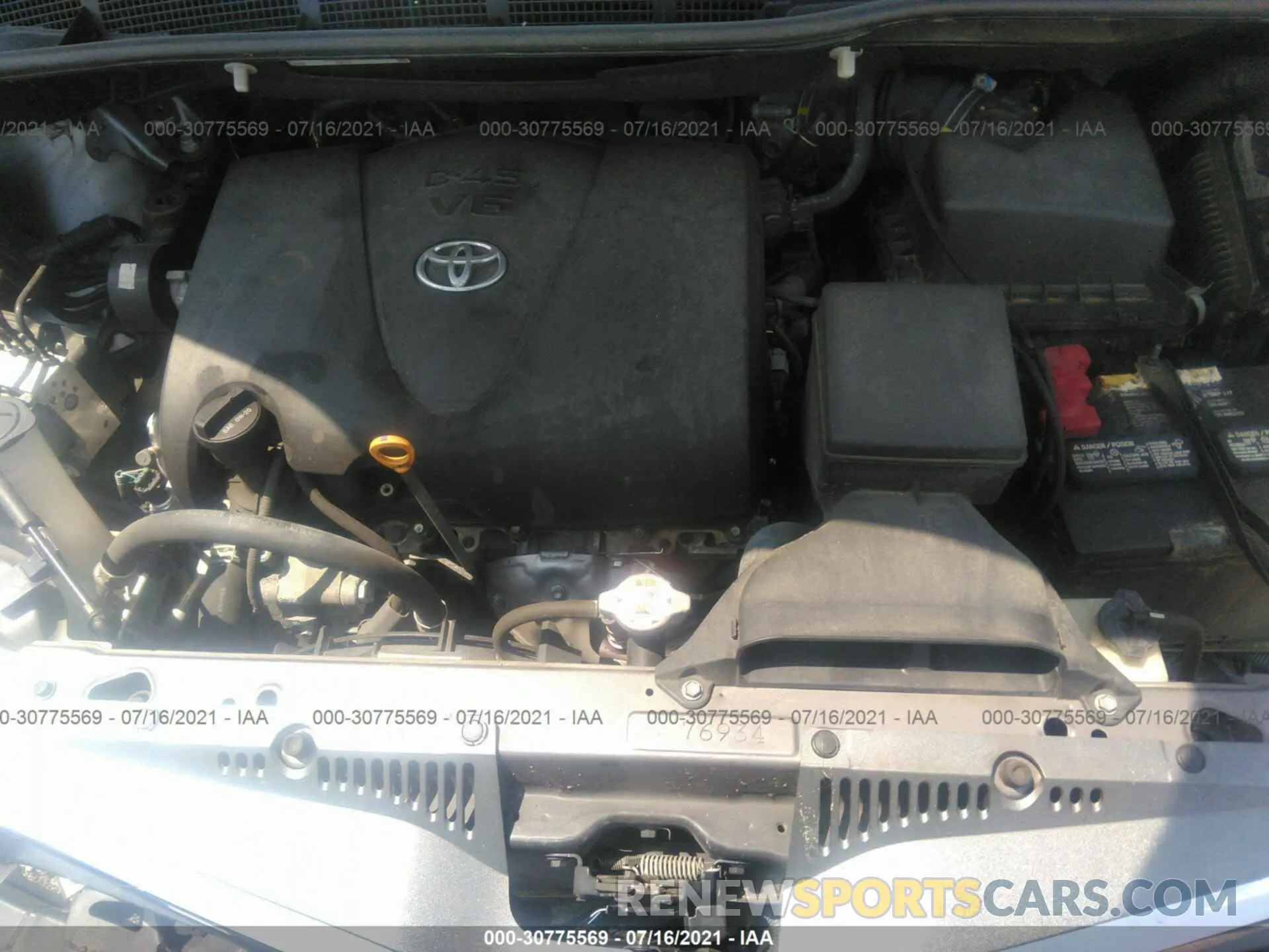 10 Фотография поврежденного автомобиля 5TDYZ3DC4KS973414 TOYOTA SIENNA 2019