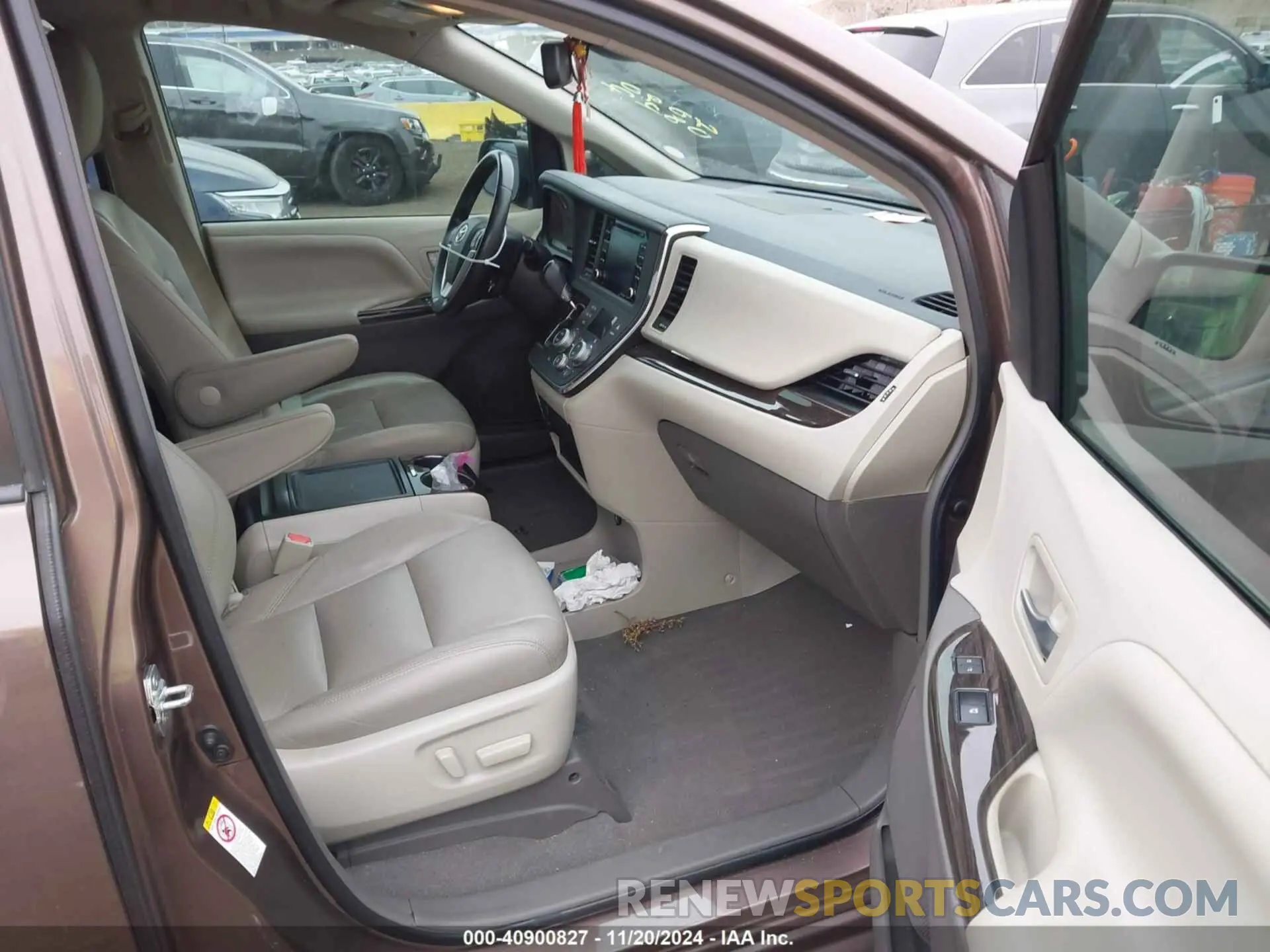 5 Фотография поврежденного автомобиля 5TDYZ3DC4KS987264 TOYOTA SIENNA 2019