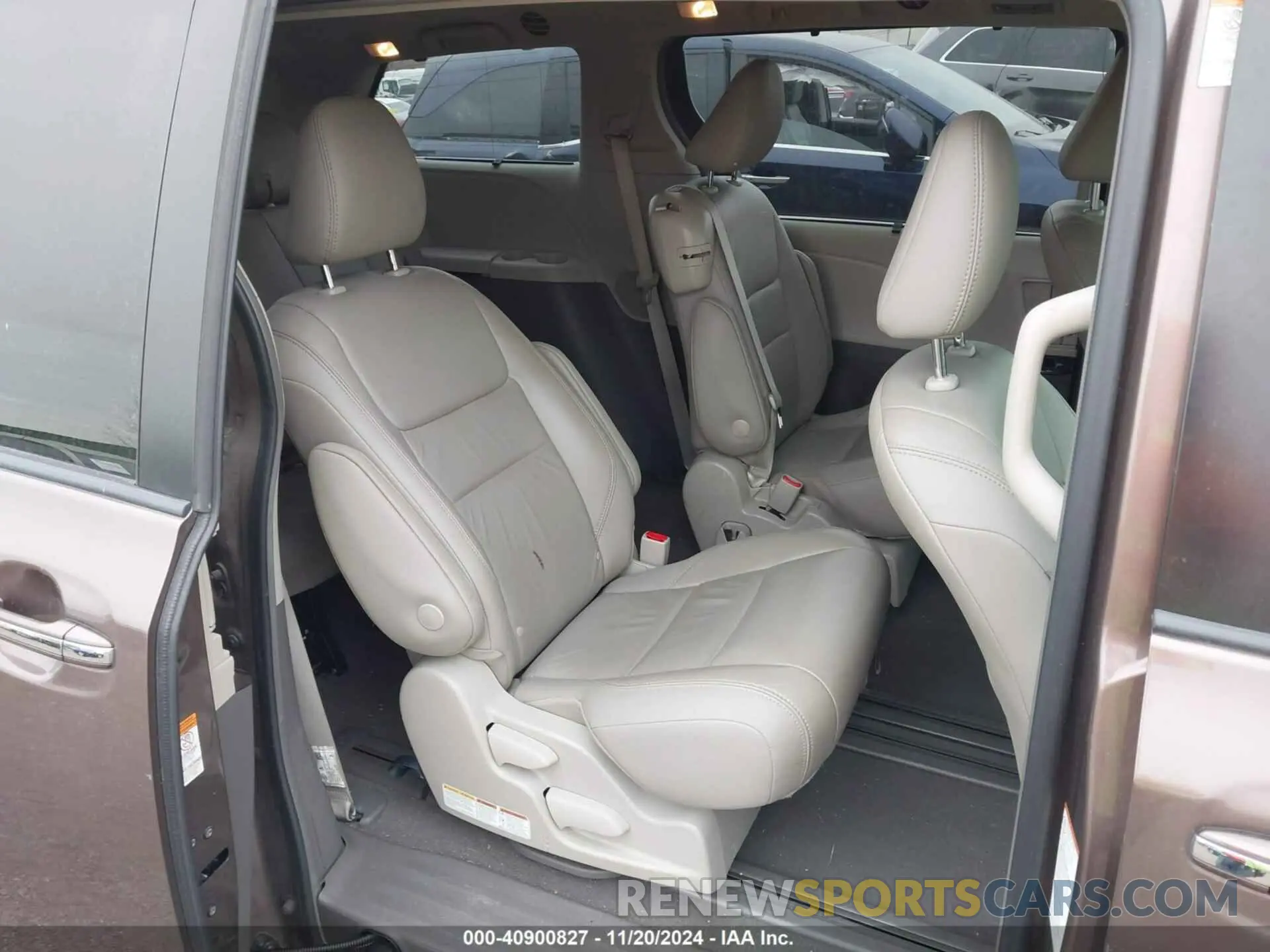 8 Фотография поврежденного автомобиля 5TDYZ3DC4KS987264 TOYOTA SIENNA 2019
