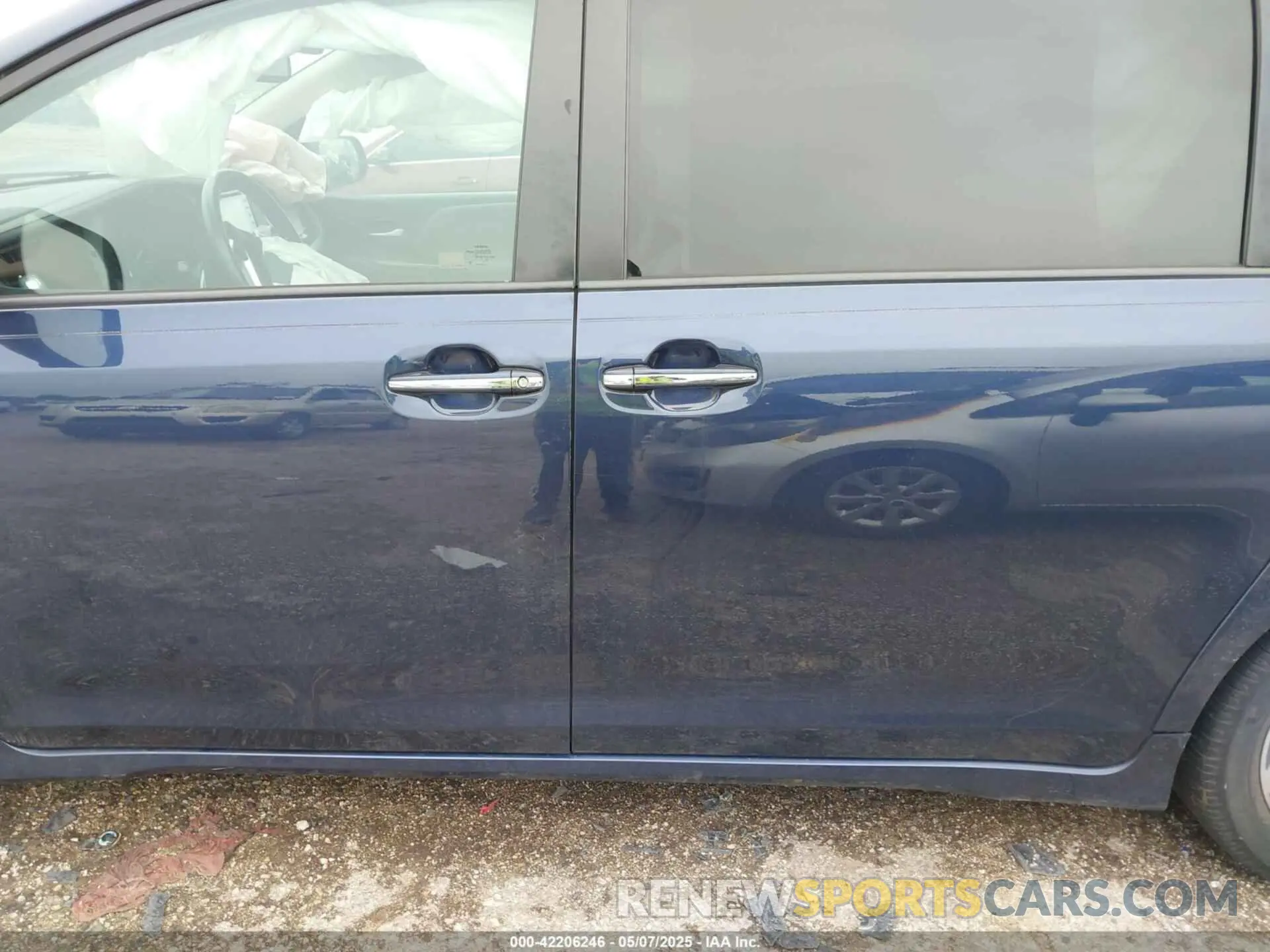 15 Photograph of a damaged car 5TDYZ3DC5KS003944 TOYOTA SIENNA 2019