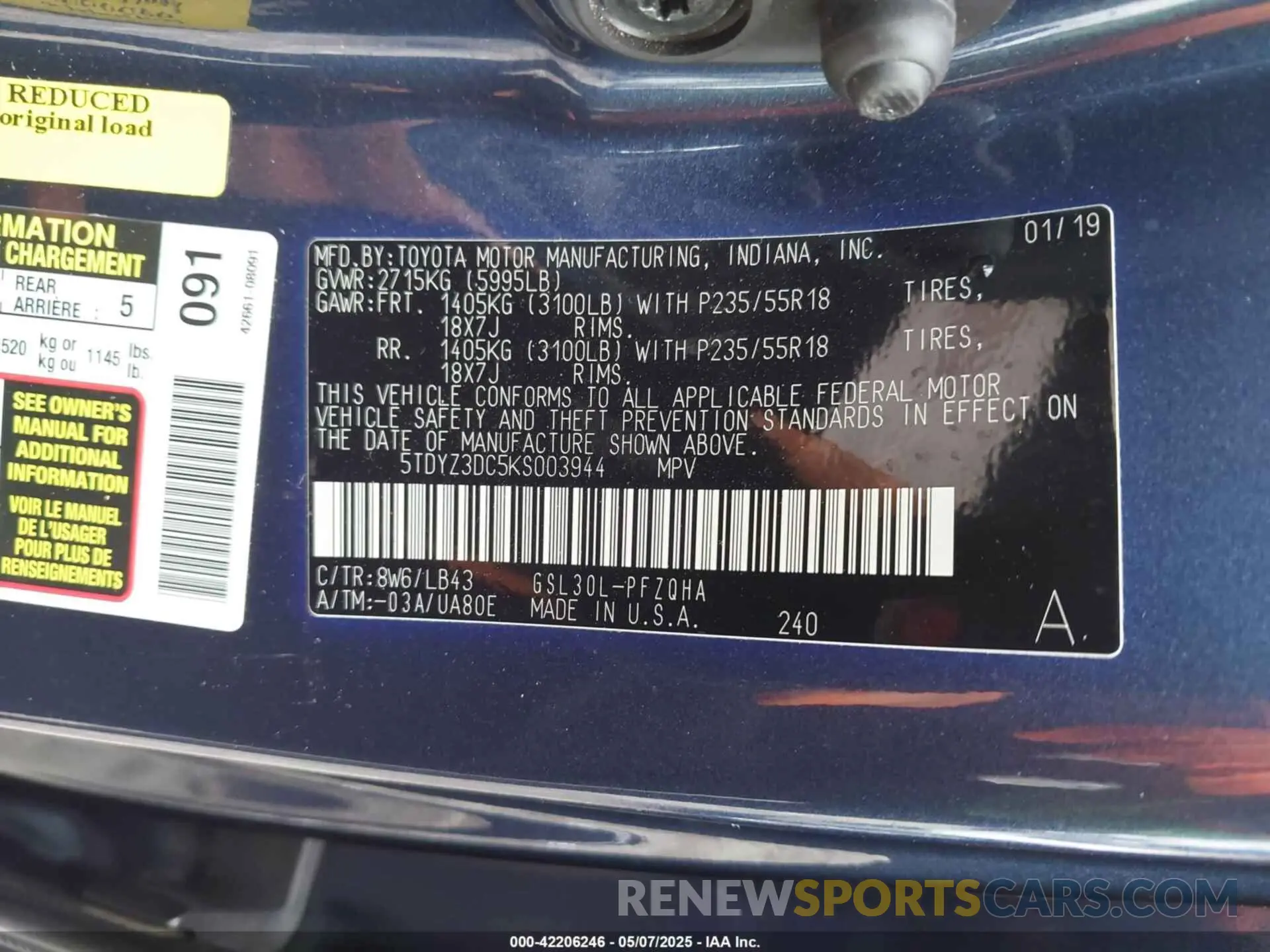 9 Photograph of a damaged car 5TDYZ3DC5KS003944 TOYOTA SIENNA 2019