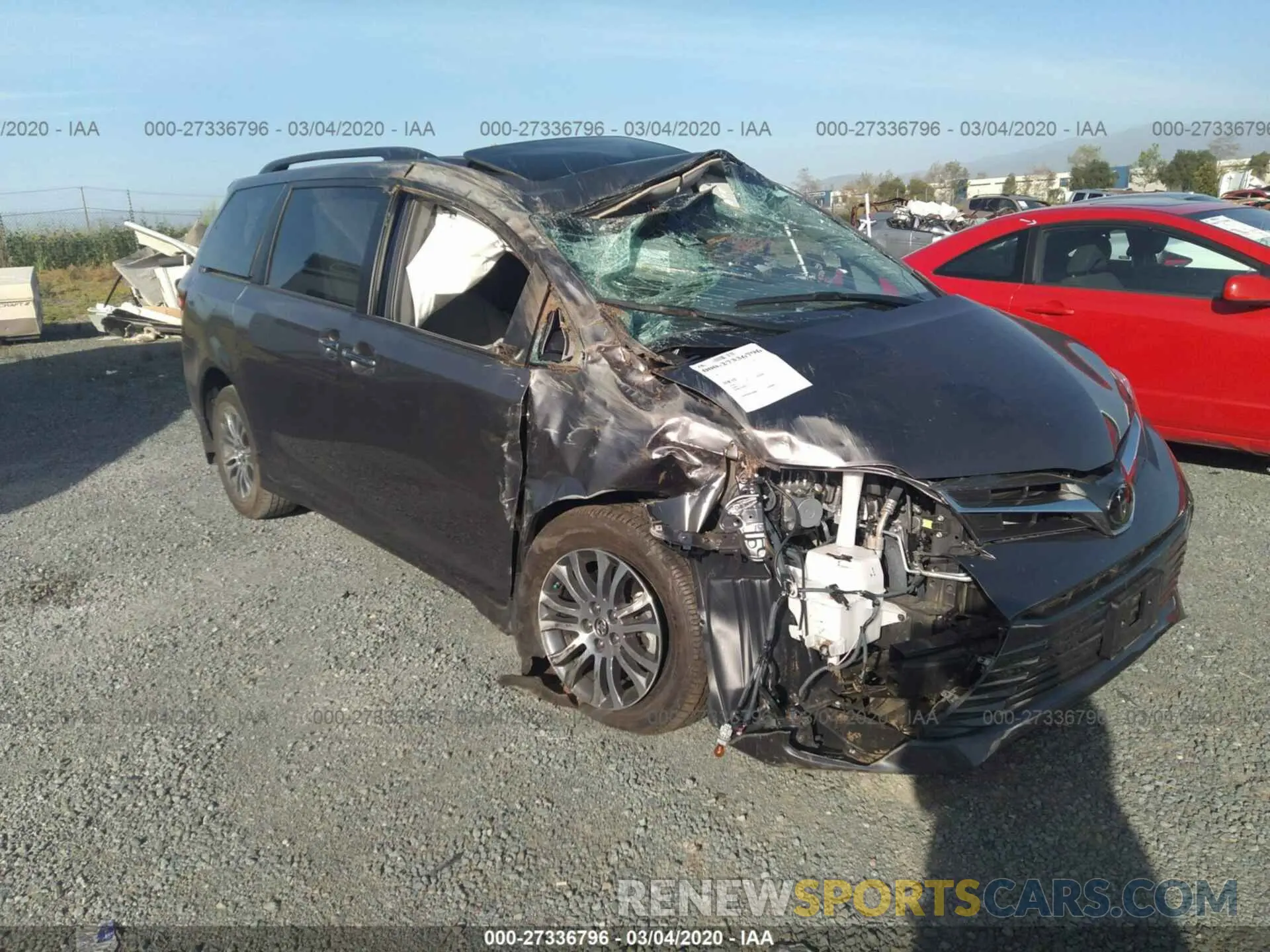1 Фотография поврежденного автомобиля 5TDYZ3DC5KS968271 TOYOTA SIENNA 2019