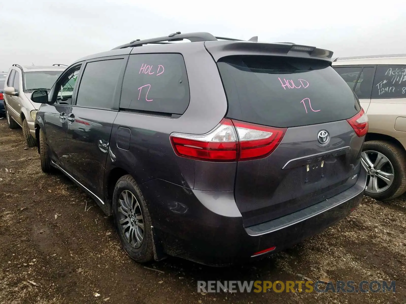 3 Photograph of a damaged car 5TDYZ3DC6KS997326 TOYOTA SIENNA 2019