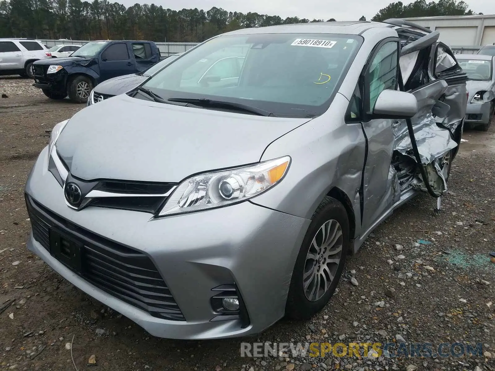 2 Photograph of a damaged car 5TDYZ3DC7KS975349 TOYOTA SIENNA 2019