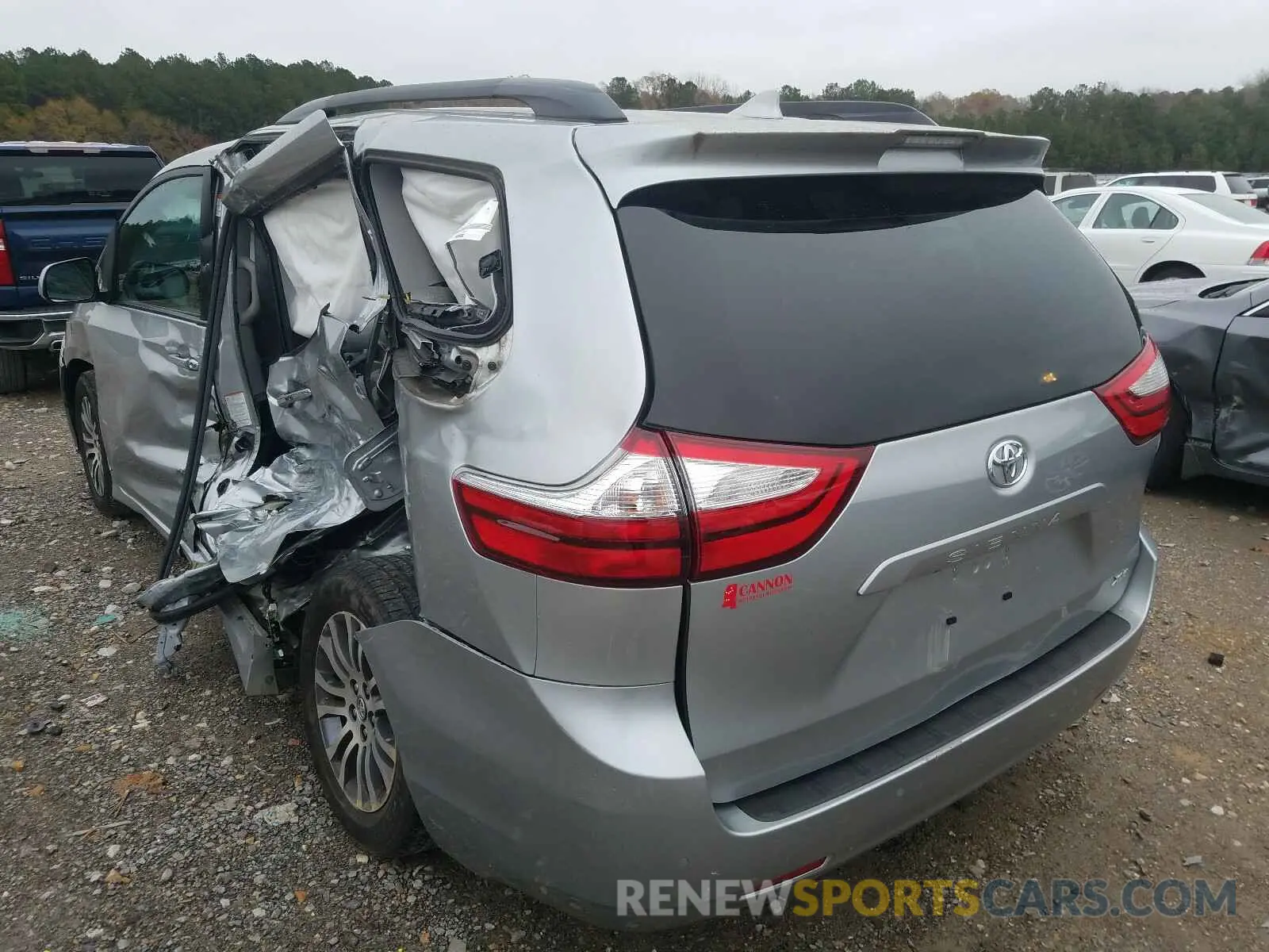 3 Photograph of a damaged car 5TDYZ3DC7KS975349 TOYOTA SIENNA 2019