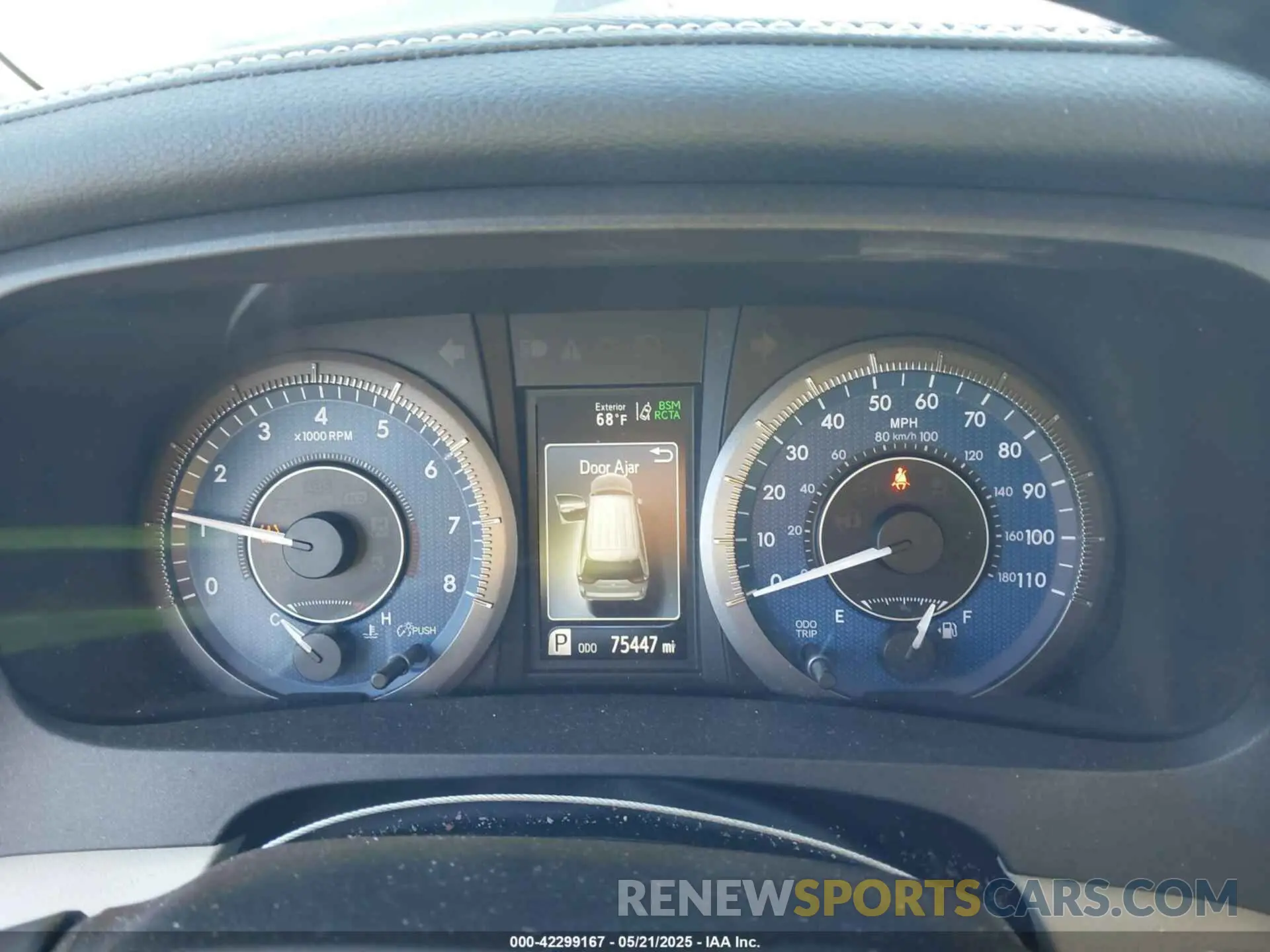 7 Photograph of a damaged car 5TDYZ3DC7KS984973 TOYOTA SIENNA 2019