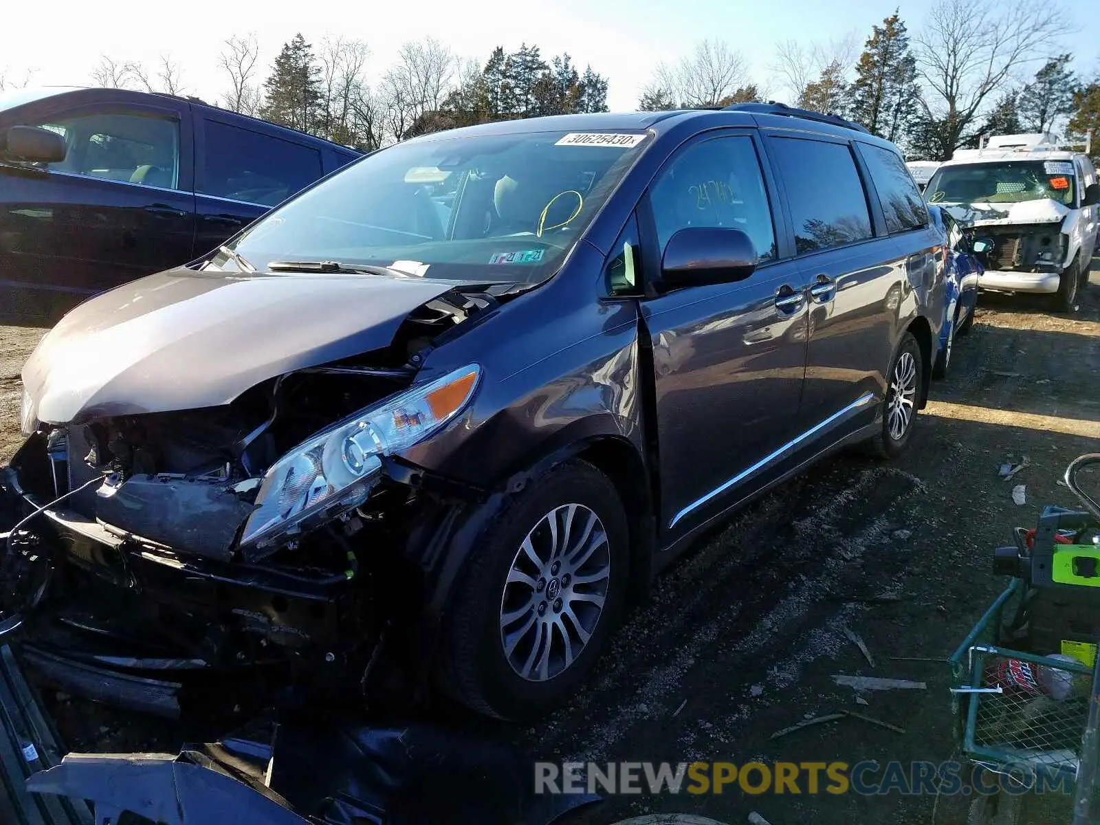 2 Photograph of a damaged car 5TDYZ3DC7KS996055 TOYOTA SIENNA 2019