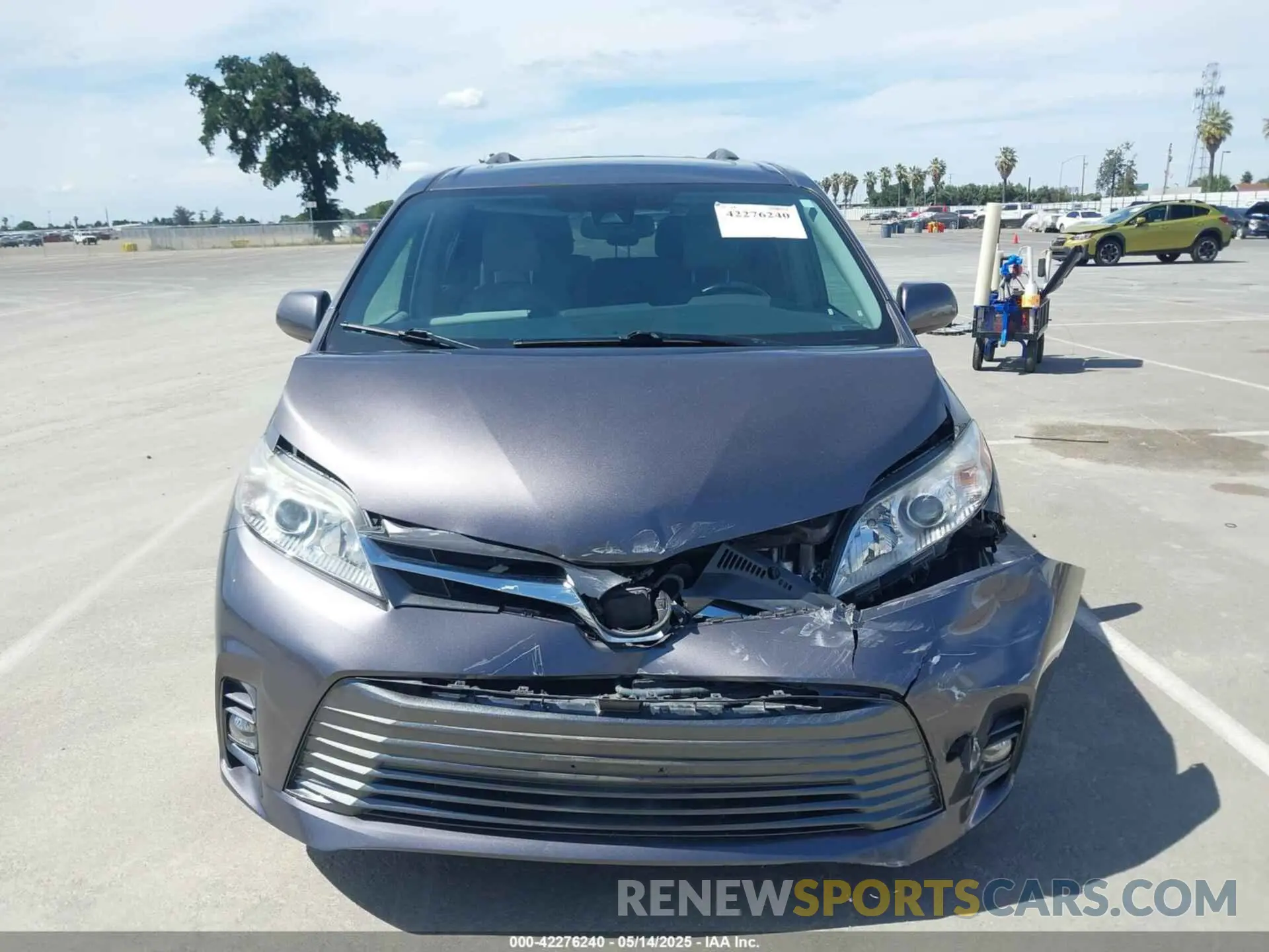 12 Фотография поврежденного автомобиля 5TDYZ3DC8KS001055 TOYOTA SIENNA 2019