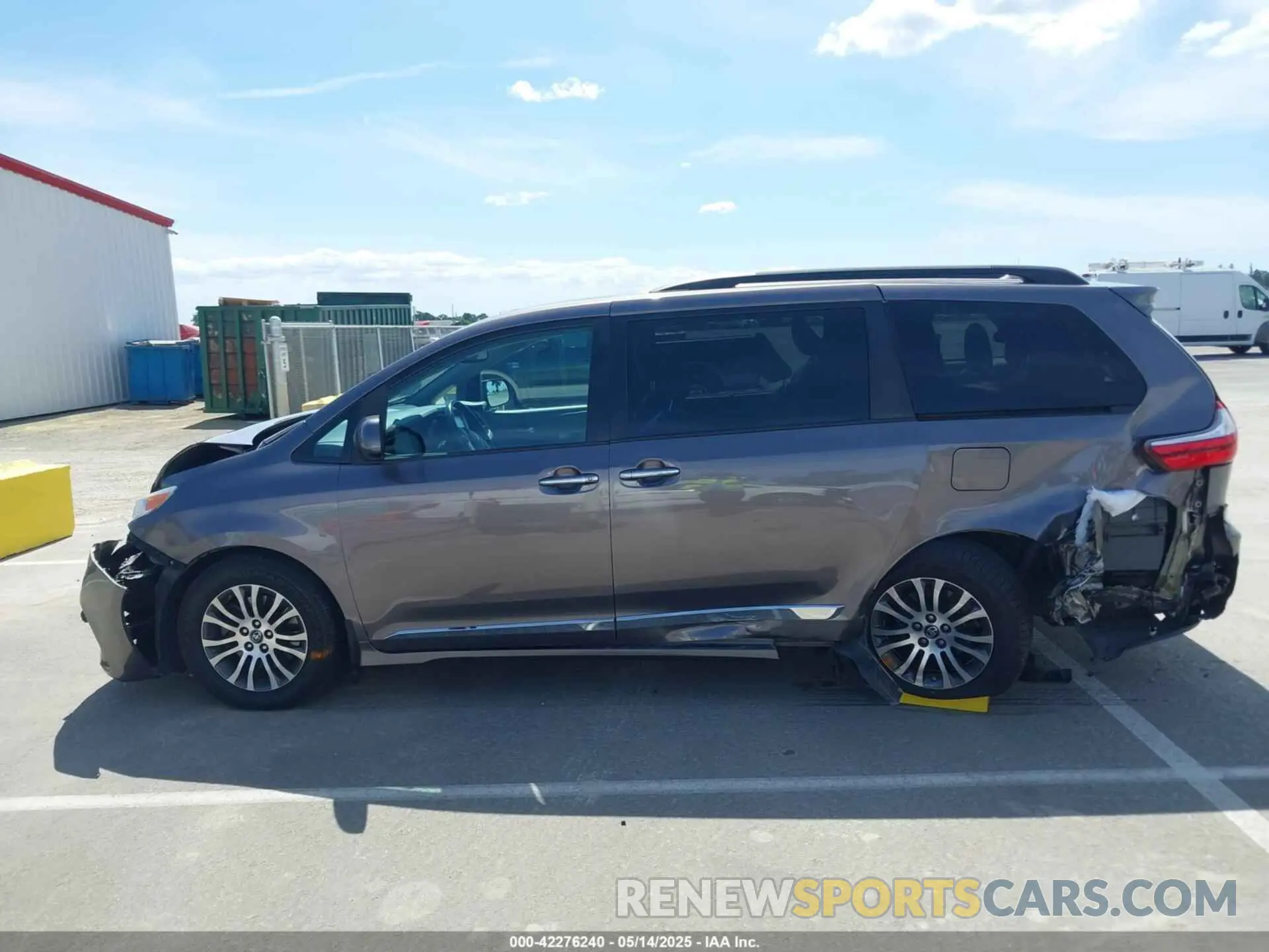 14 Фотография поврежденного автомобиля 5TDYZ3DC8KS001055 TOYOTA SIENNA 2019
