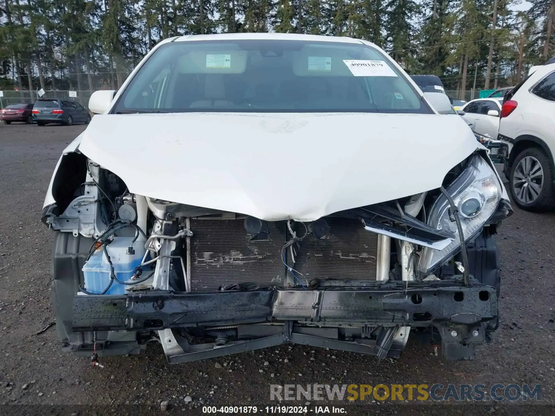 13 Фотография поврежденного автомобиля 5TDYZ3DC9KS006832 TOYOTA SIENNA 2019