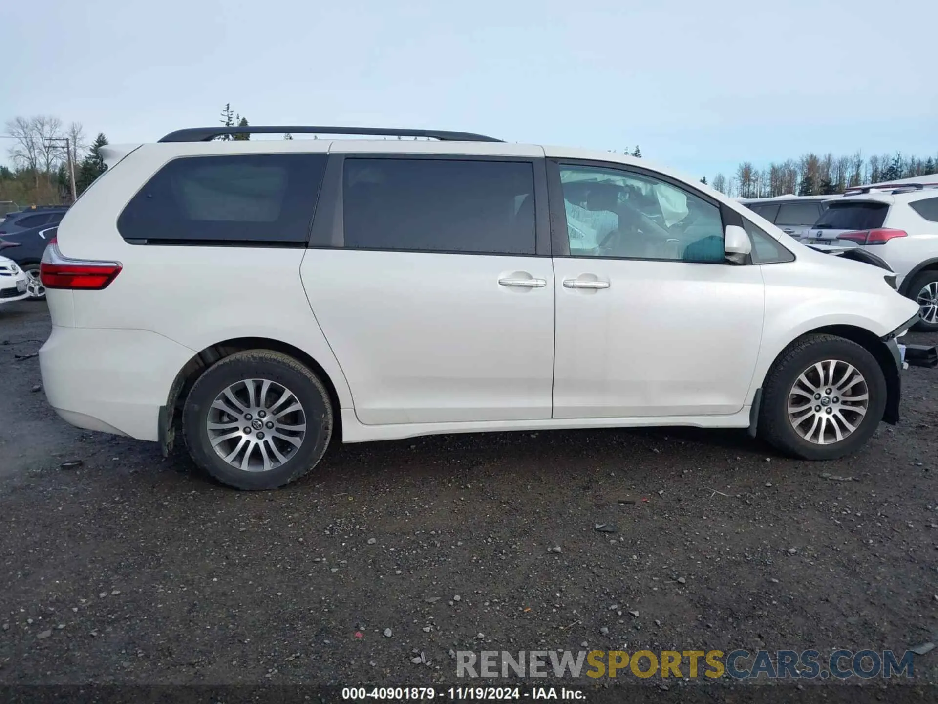 14 Фотография поврежденного автомобиля 5TDYZ3DC9KS006832 TOYOTA SIENNA 2019