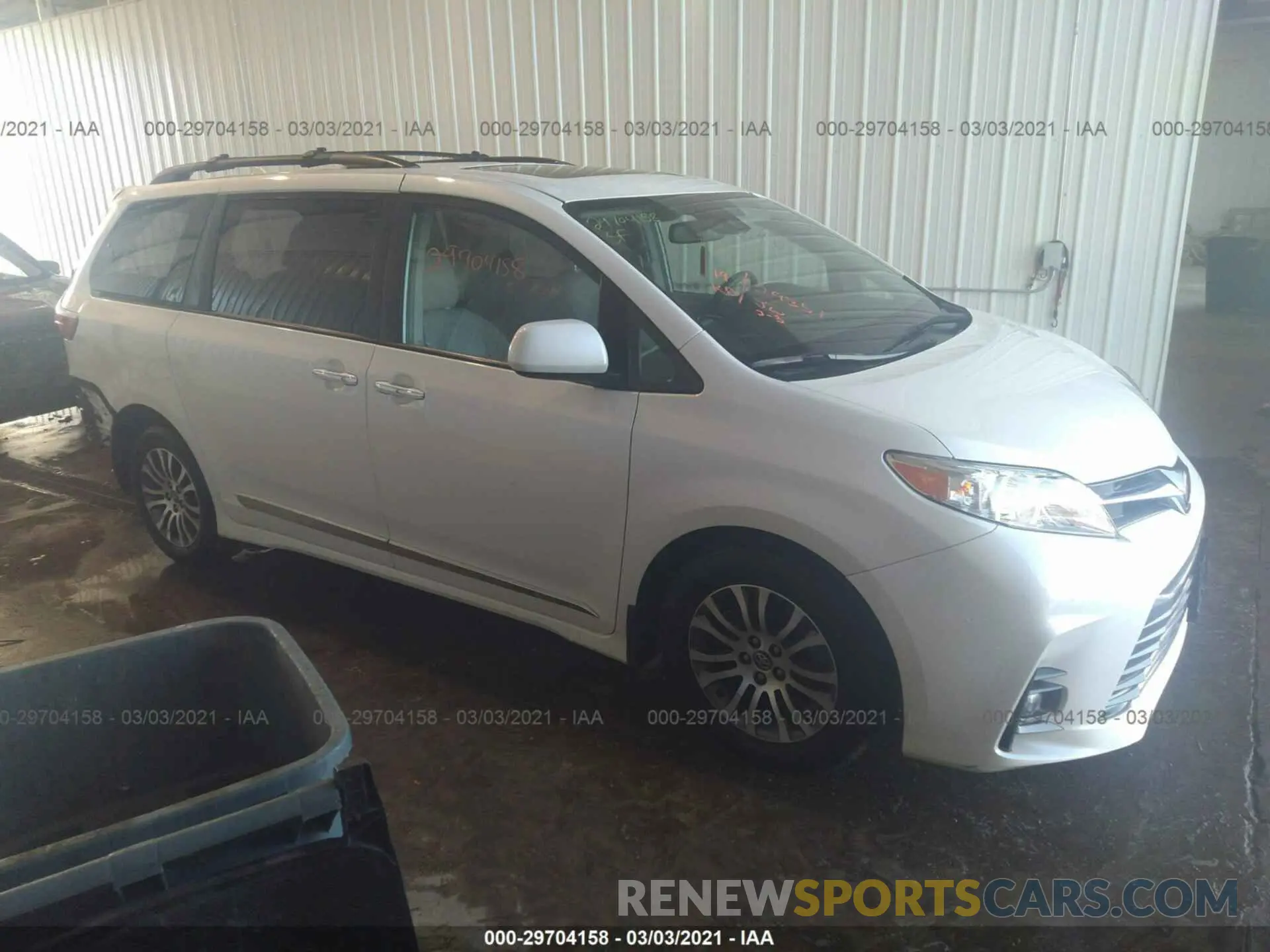 1 Фотография поврежденного автомобиля 5TDYZ3DCXKS001512 TOYOTA SIENNA 2019