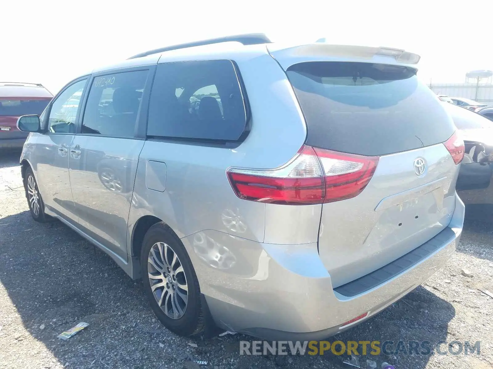 3 Photograph of a damaged car 5TDYZ3DCXKS998737 TOYOTA SIENNA 2019