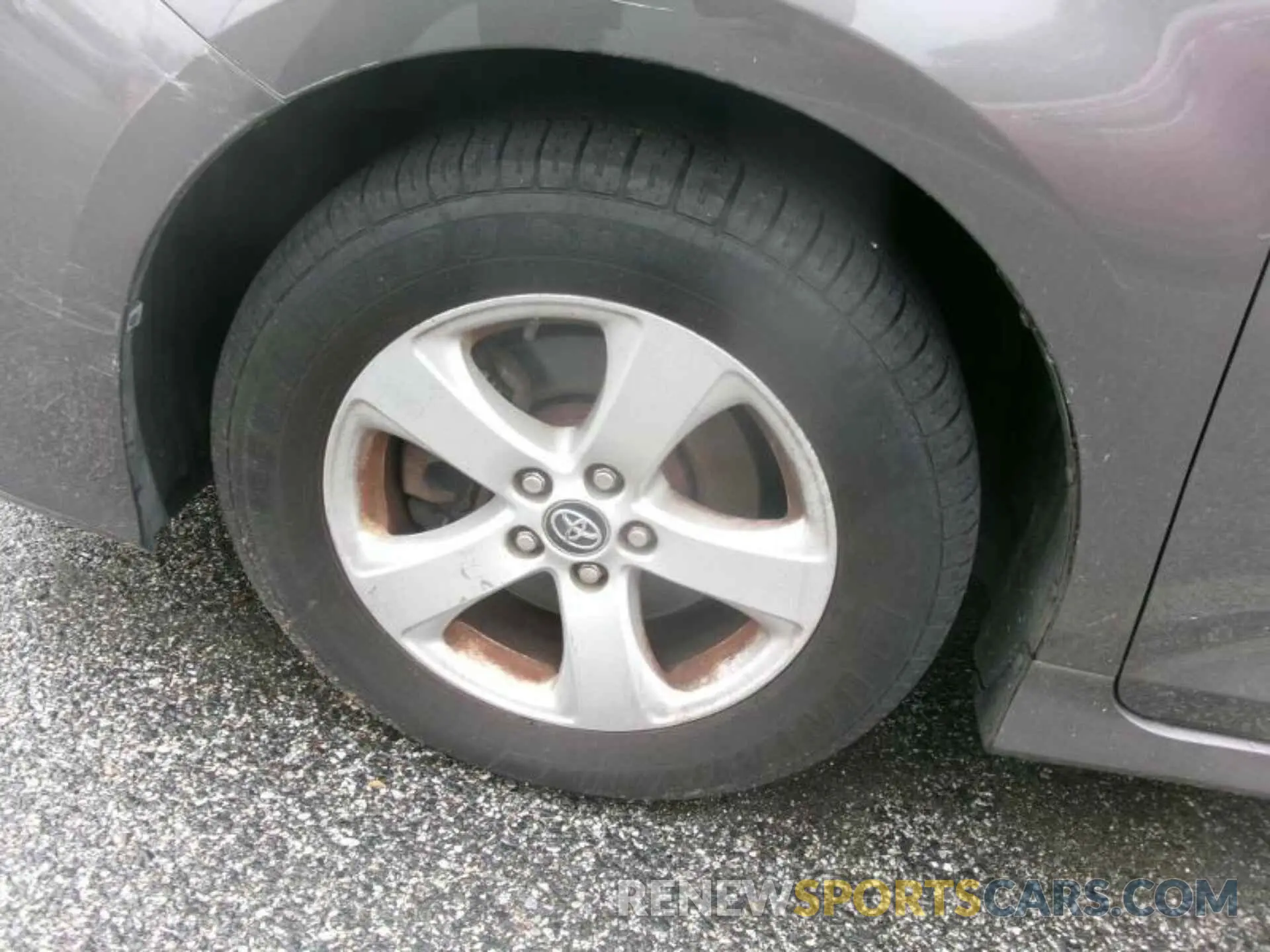 7 Photograph of a damaged car 5TDZZ3DC2KS002996 TOYOTA SIENNA 2019