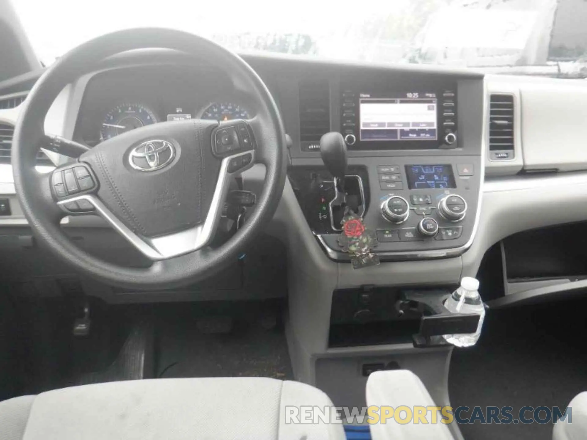 15 Фотография поврежденного автомобиля 5TDZZ3DC2KS008944 TOYOTA SIENNA 2019