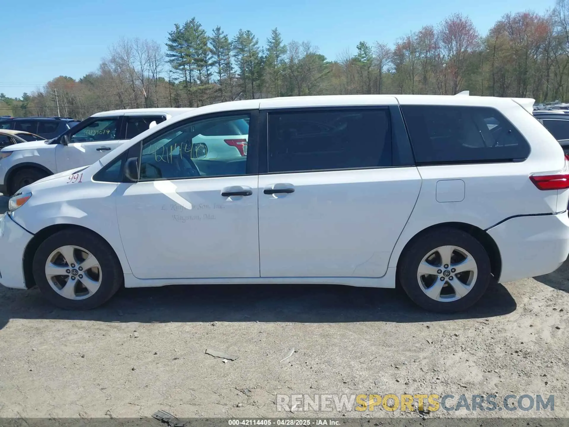 15 Фотография поврежденного автомобиля 5TDZZ3DC4KS015569 TOYOTA SIENNA 2019