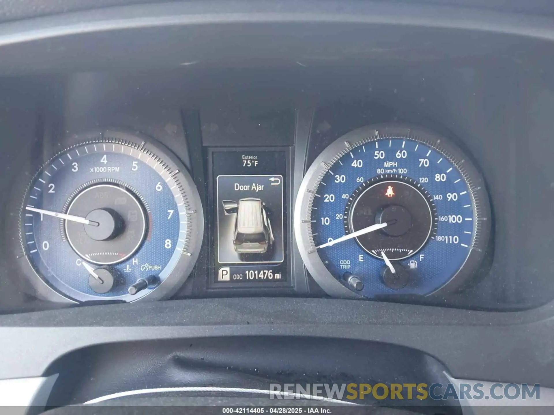 7 Фотография поврежденного автомобиля 5TDZZ3DC4KS015569 TOYOTA SIENNA 2019