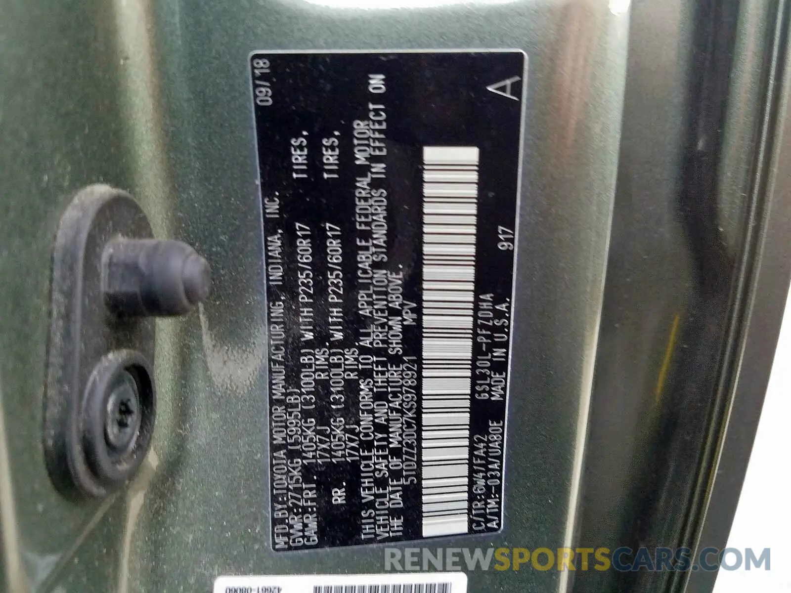 10 Photograph of a damaged car 5TDZZ3DC7KS978921 TOYOTA SIENNA 2019