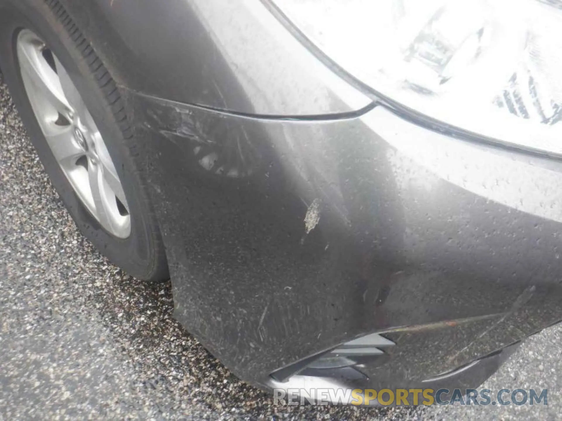 8 Photograph of a damaged car 5TDZZ3DC8KS995386 TOYOTA SIENNA 2019