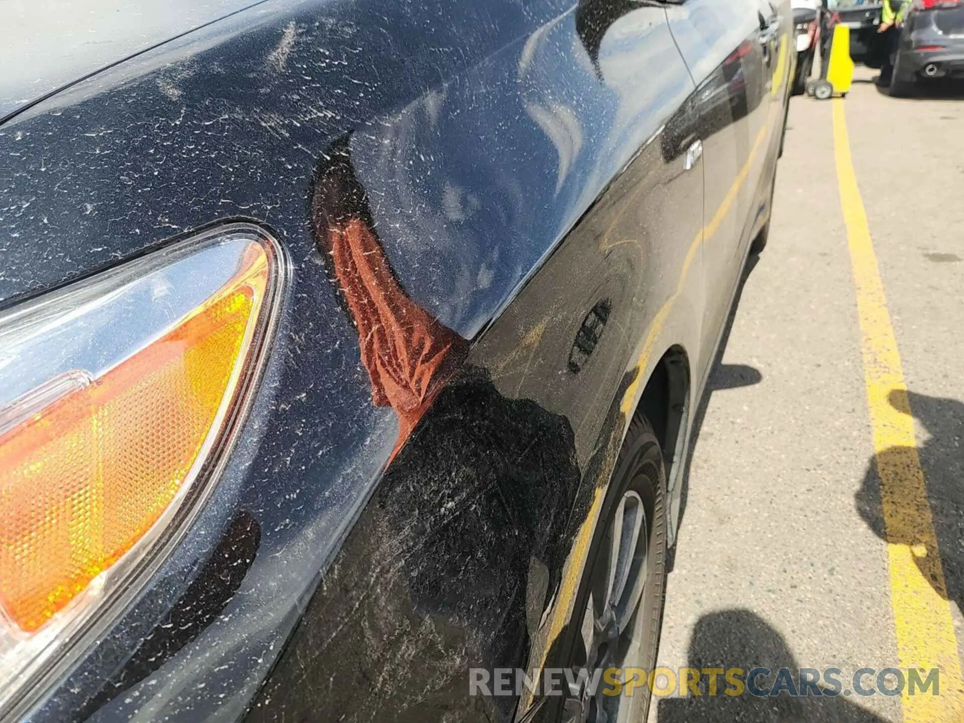 9 Photograph of a damaged car 5TDDZ3DC1LS249549 TOYOTA SIENNA 2020