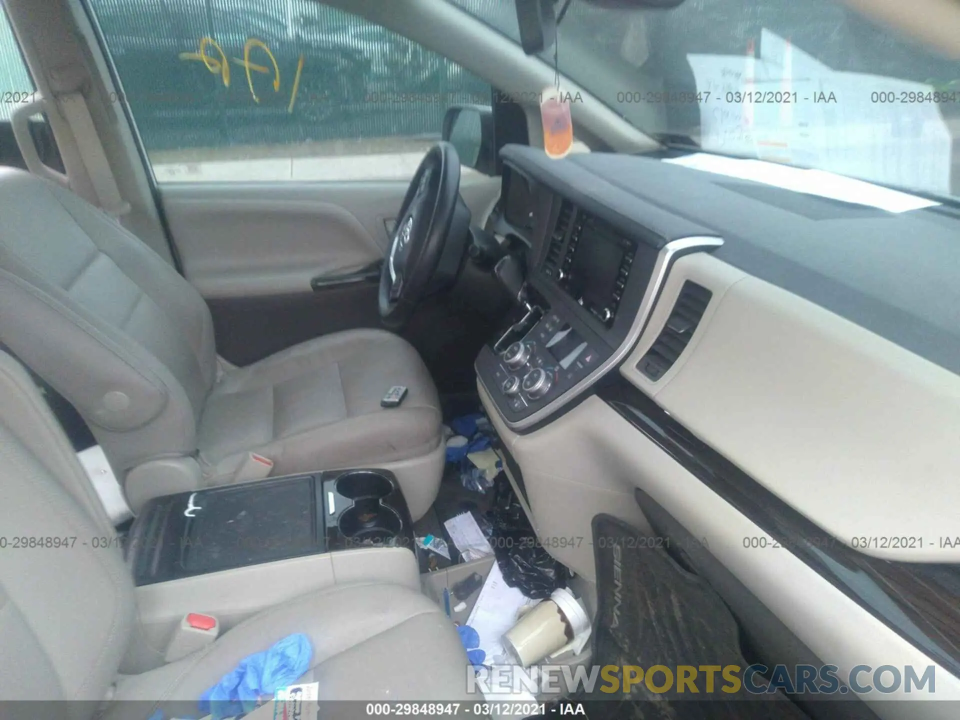 5 Photograph of a damaged car 5TDDZ3DC7LS237969 TOYOTA SIENNA 2020