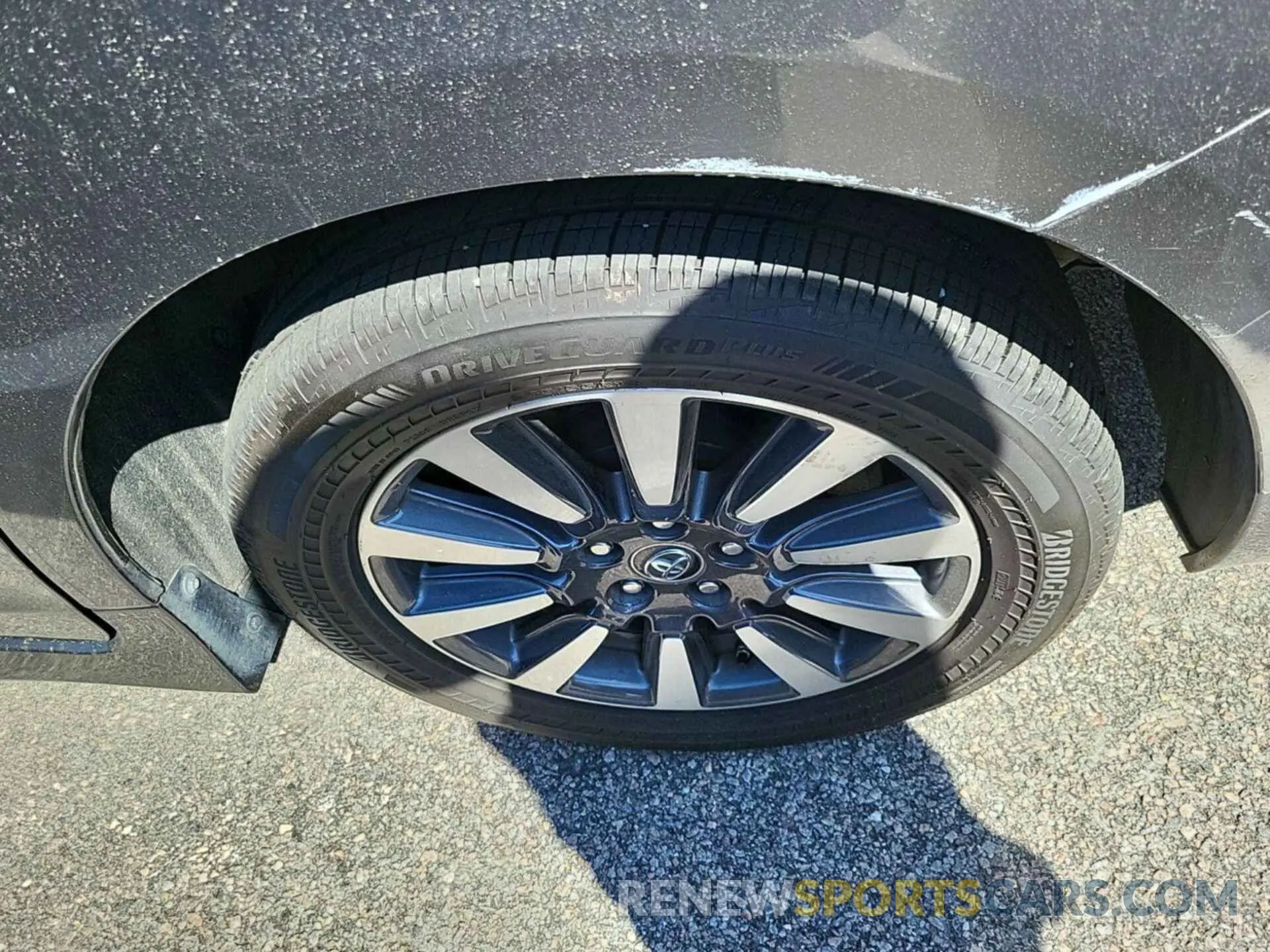 7 Photograph of a damaged car 5TDDZ3DC8LS230299 TOYOTA SIENNA 2020