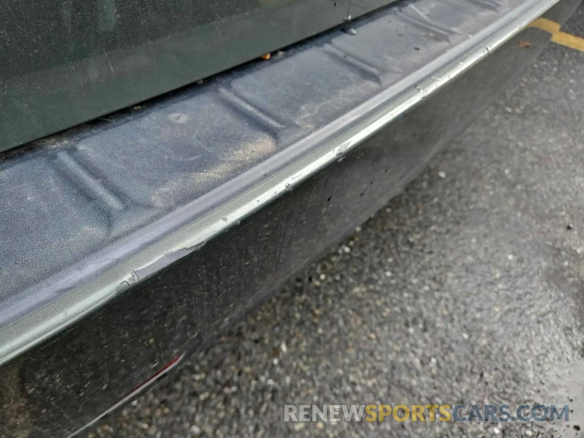 18 Photograph of a damaged car 5TDJZ3DC0LS250971 TOYOTA SIENNA 2020