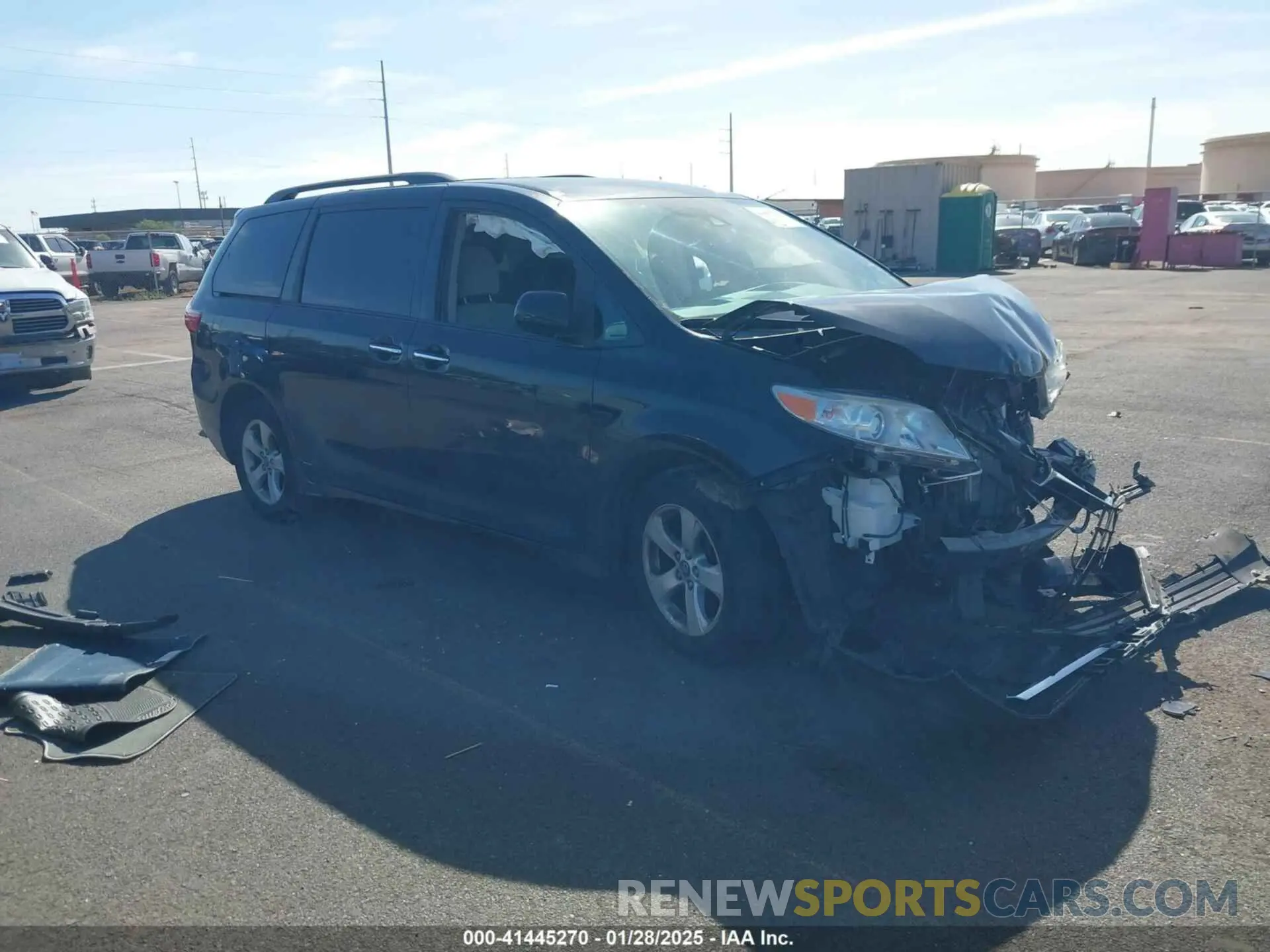 1 Photograph of a damaged car 5TDKZ3DC0LS034445 TOYOTA SIENNA 2020
