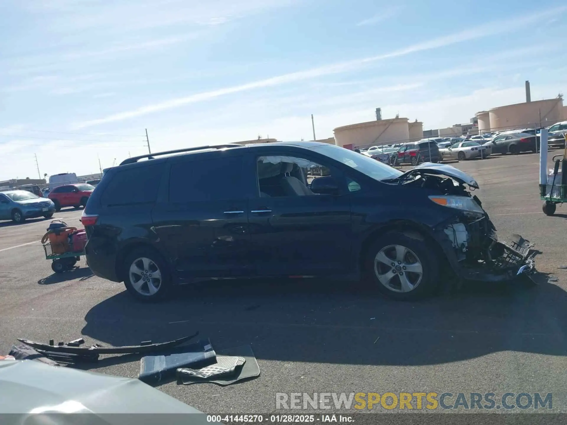 13 Photograph of a damaged car 5TDKZ3DC0LS034445 TOYOTA SIENNA 2020