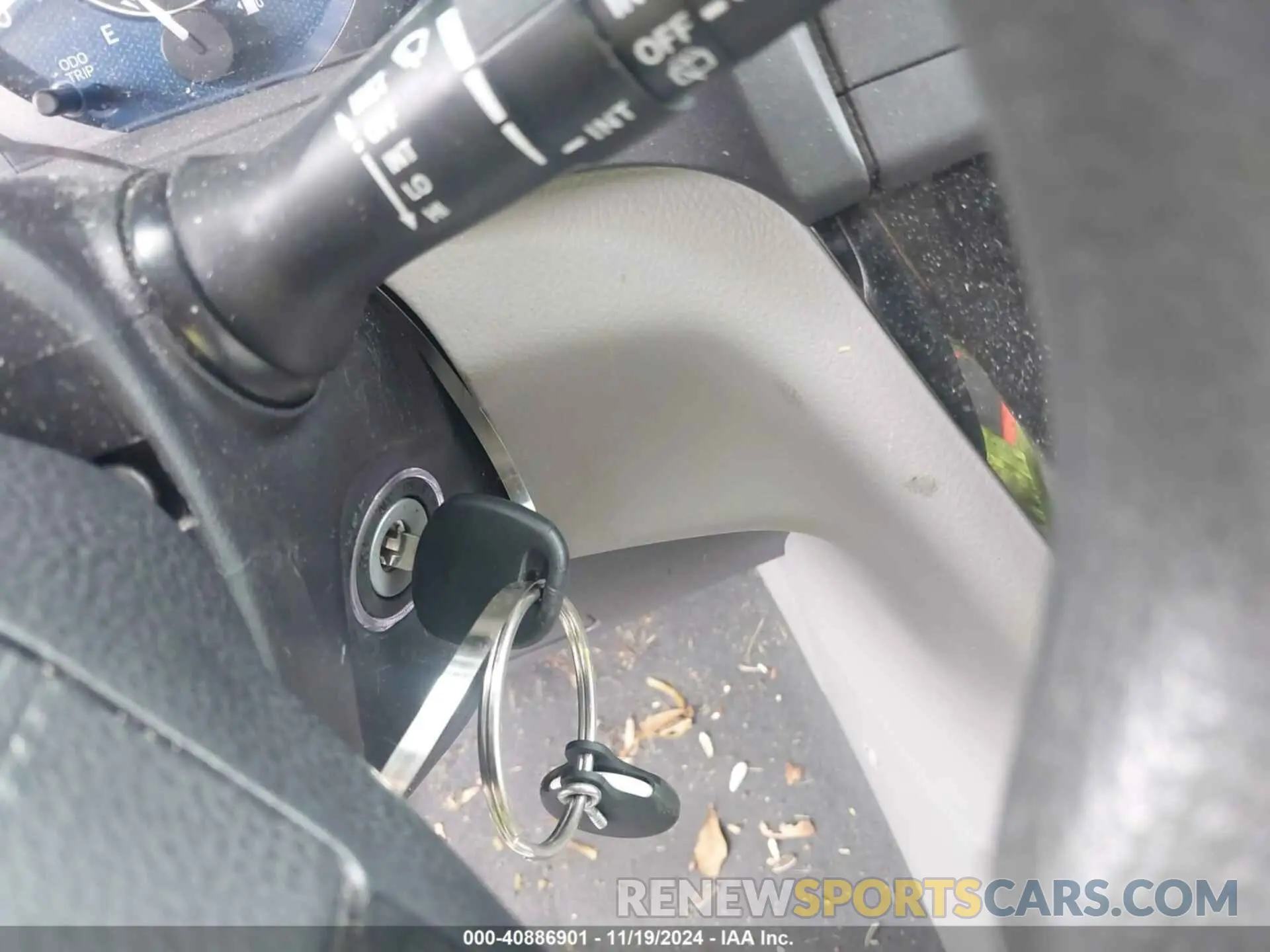 11 Photograph of a damaged car 5TDKZ3DC0LS040438 TOYOTA SIENNA 2020