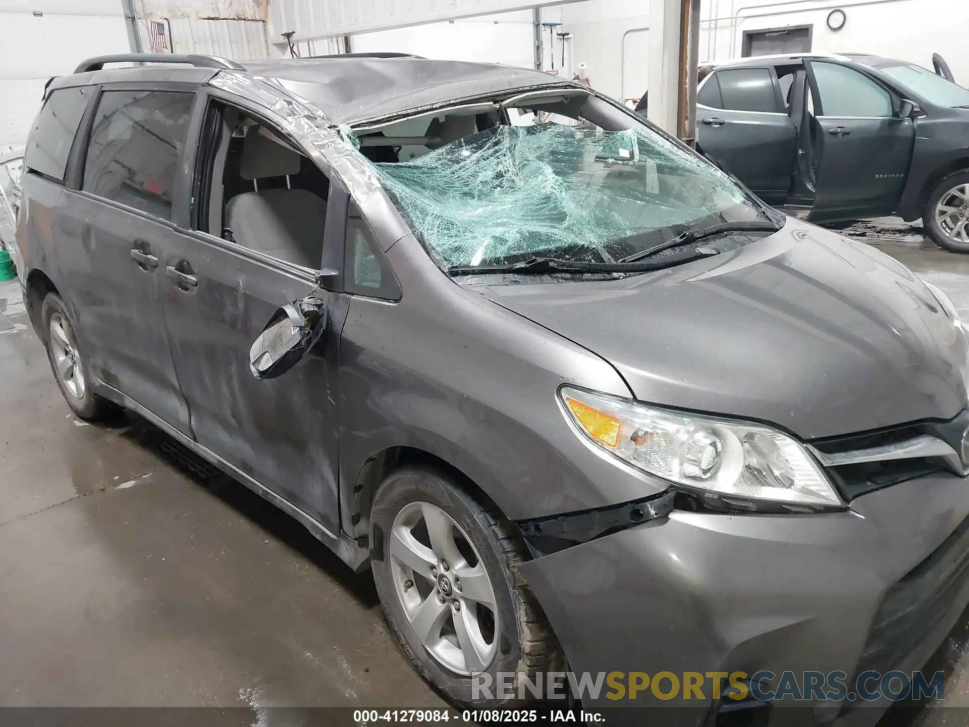 6 Фотография поврежденного автомобиля 5TDKZ3DC1LS048256 TOYOTA SIENNA 2020