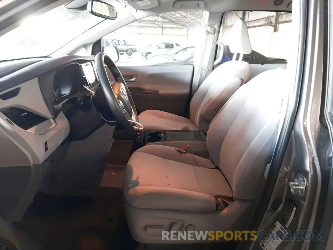 7 Photograph of a damaged car 5TDKZ3DC1LS066465 TOYOTA SIENNA 2020