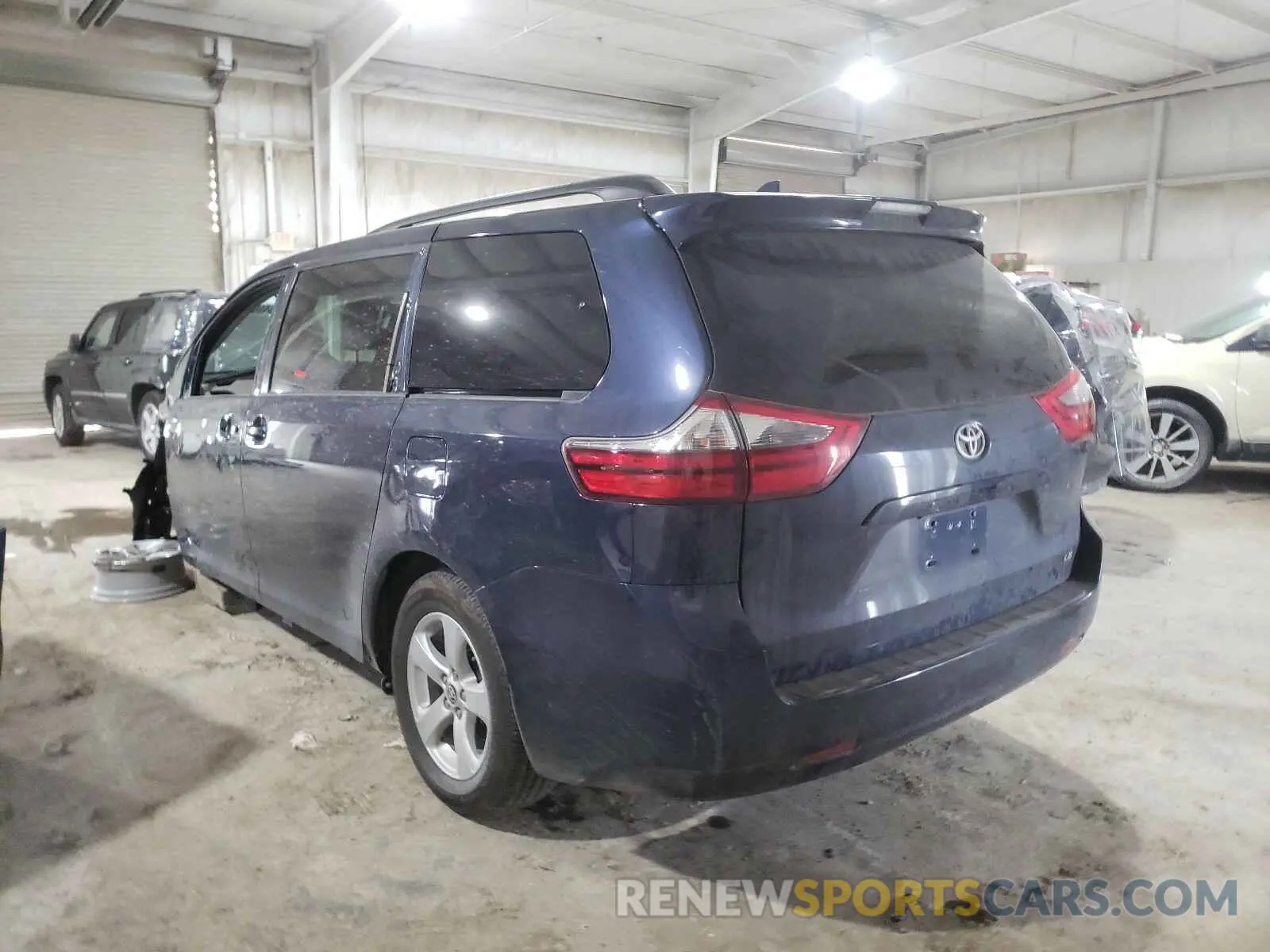 3 Photograph of a damaged car 5TDKZ3DC1LS078048 TOYOTA SIENNA 2020