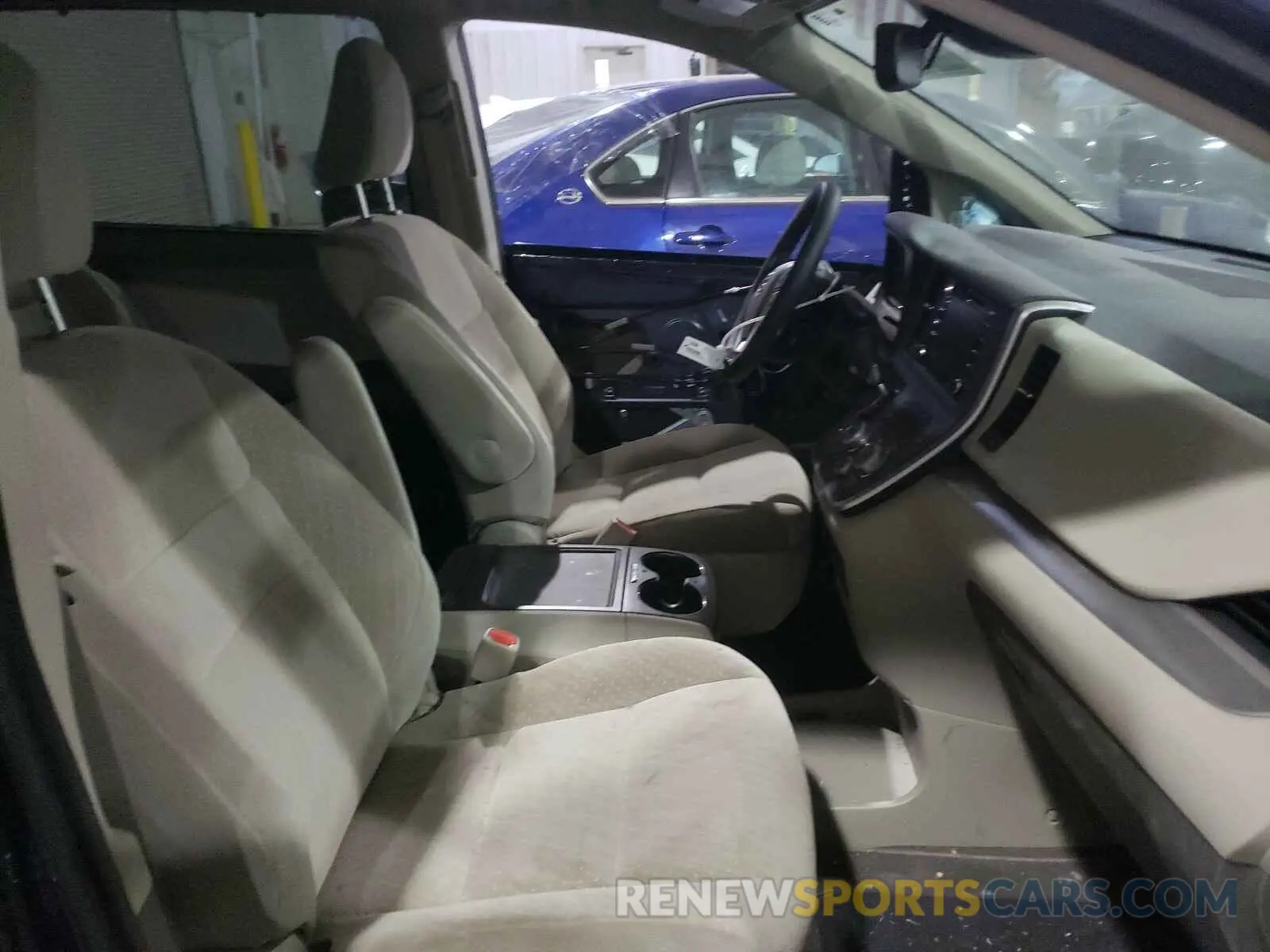 5 Photograph of a damaged car 5TDKZ3DC1LS078048 TOYOTA SIENNA 2020