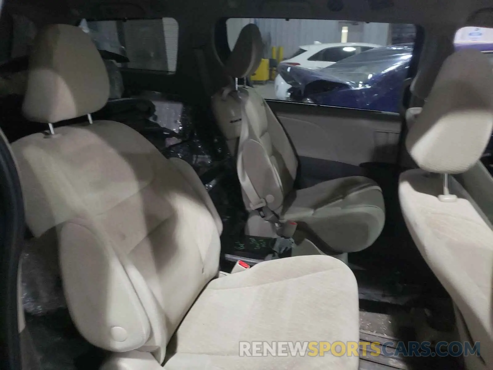 6 Photograph of a damaged car 5TDKZ3DC1LS078048 TOYOTA SIENNA 2020