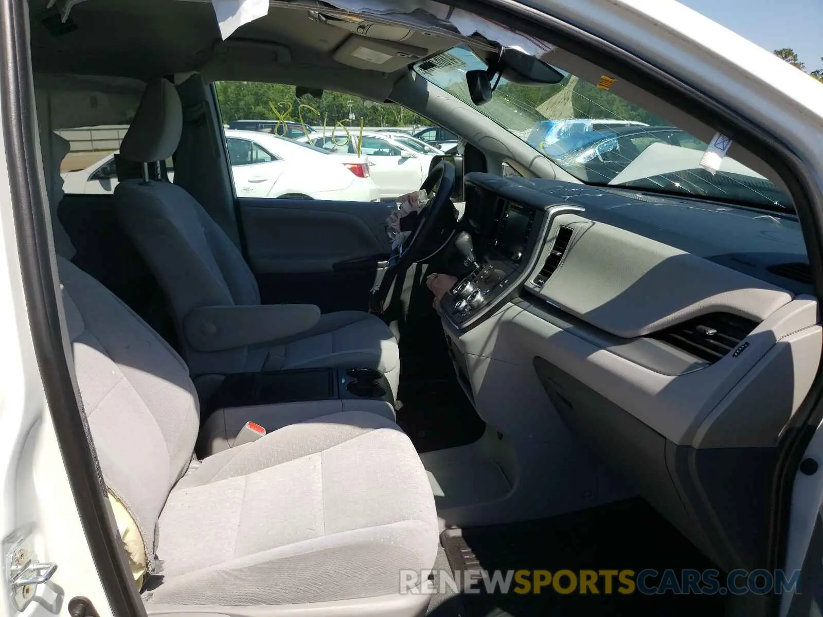5 Photograph of a damaged car 5TDKZ3DC2LS062487 TOYOTA SIENNA 2020