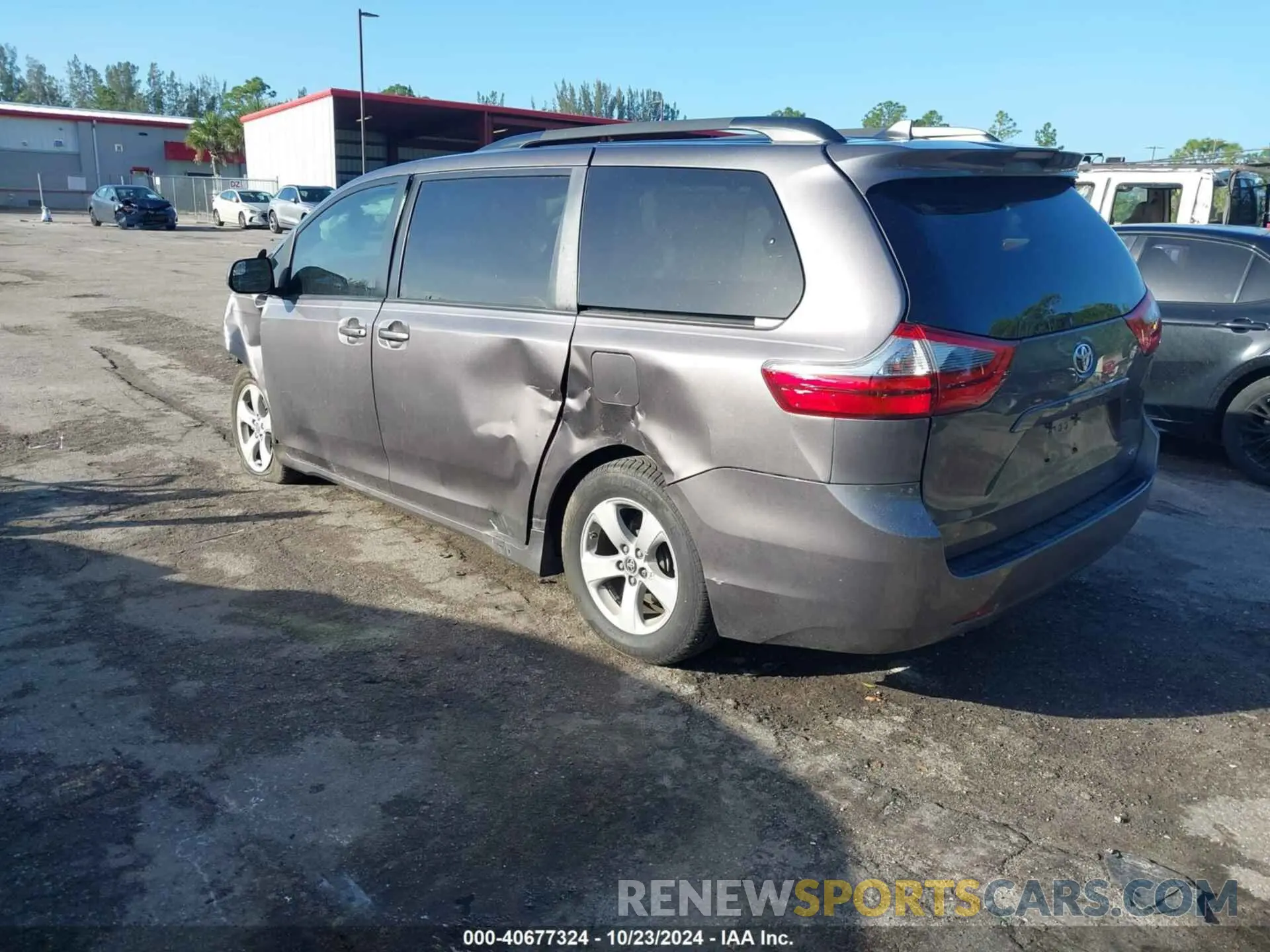 3 Фотография поврежденного автомобиля 5TDKZ3DC2LS076504 TOYOTA SIENNA 2020