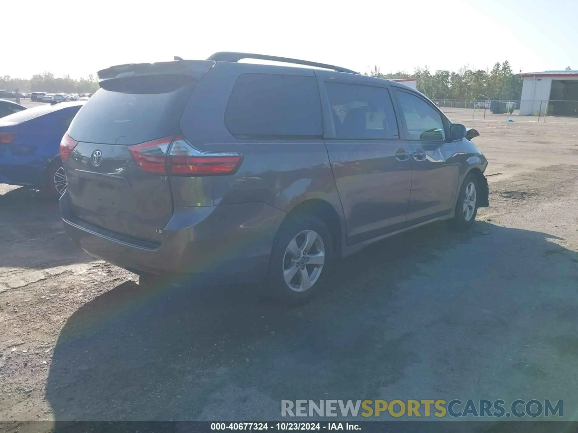4 Фотография поврежденного автомобиля 5TDKZ3DC2LS076504 TOYOTA SIENNA 2020