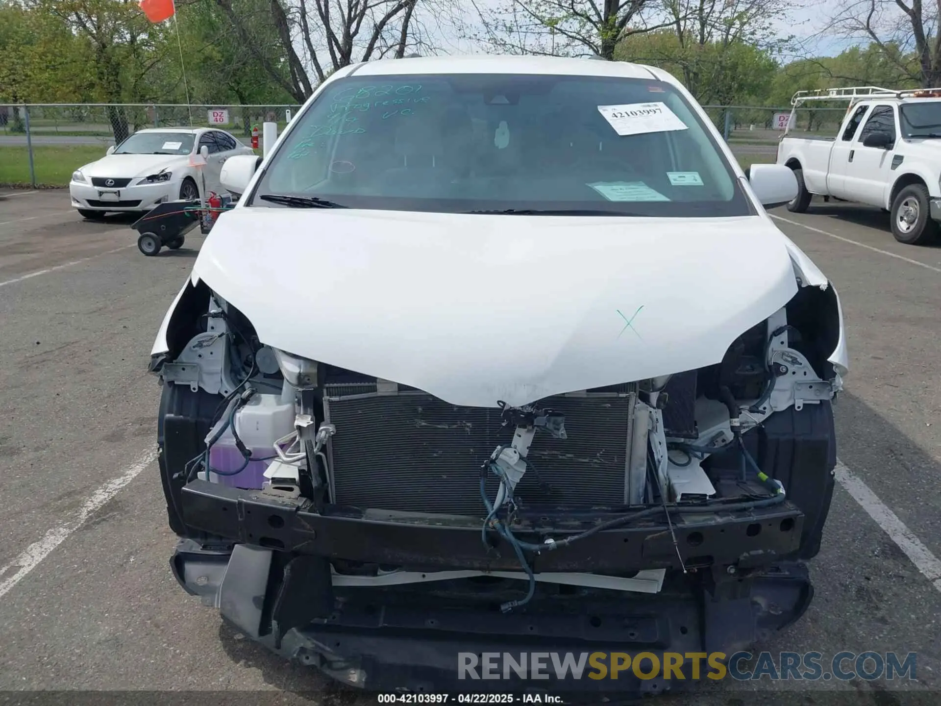 12 Photograph of a damaged car 5TDKZ3DC3LS043379 TOYOTA SIENNA 2020