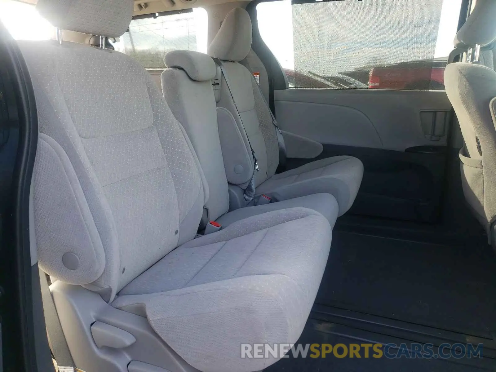6 Фотография поврежденного автомобиля 5TDKZ3DC3LS048002 TOYOTA SIENNA 2020