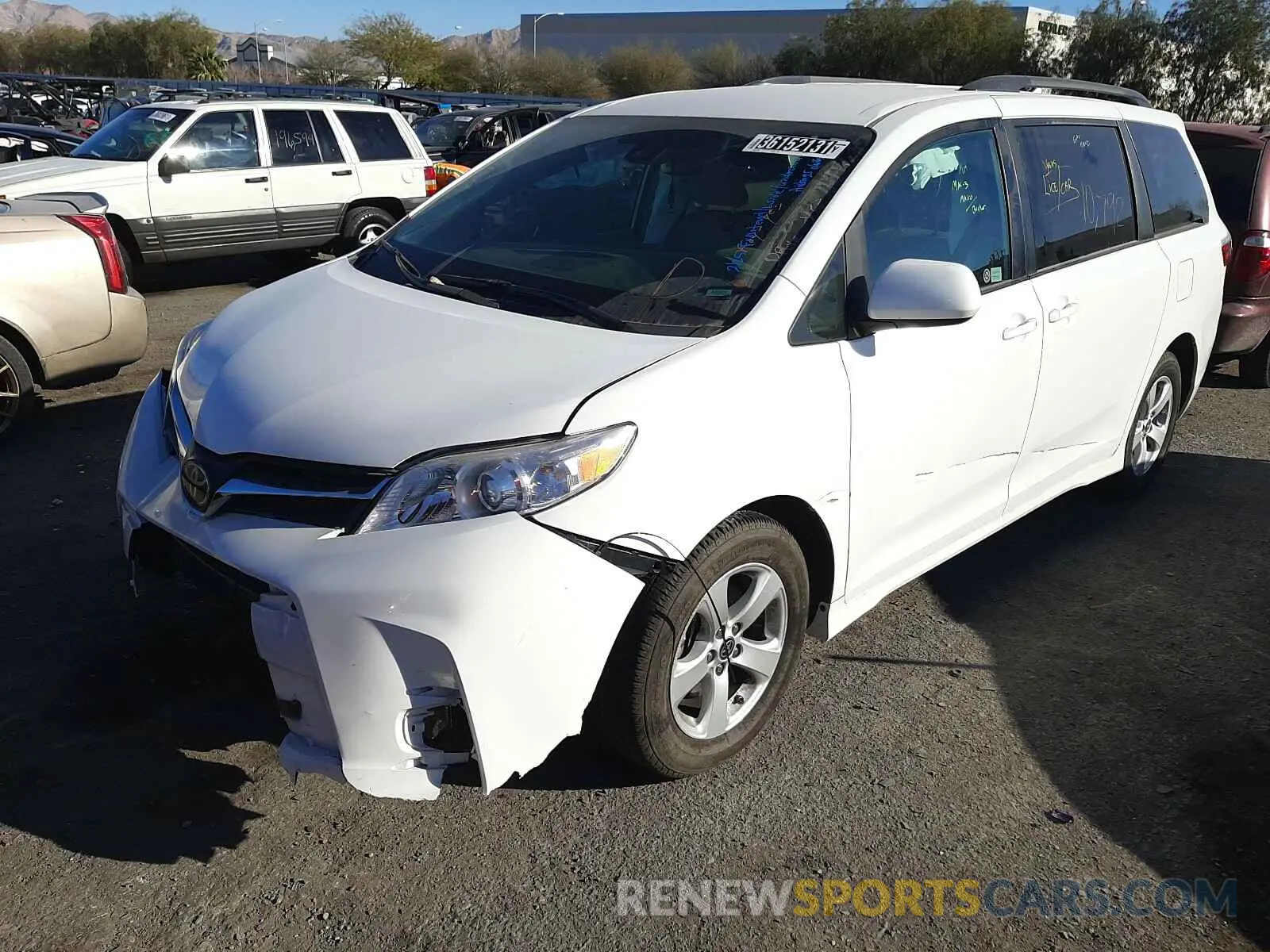 2 Photograph of a damaged car 5TDKZ3DC5LS081373 TOYOTA SIENNA 2020