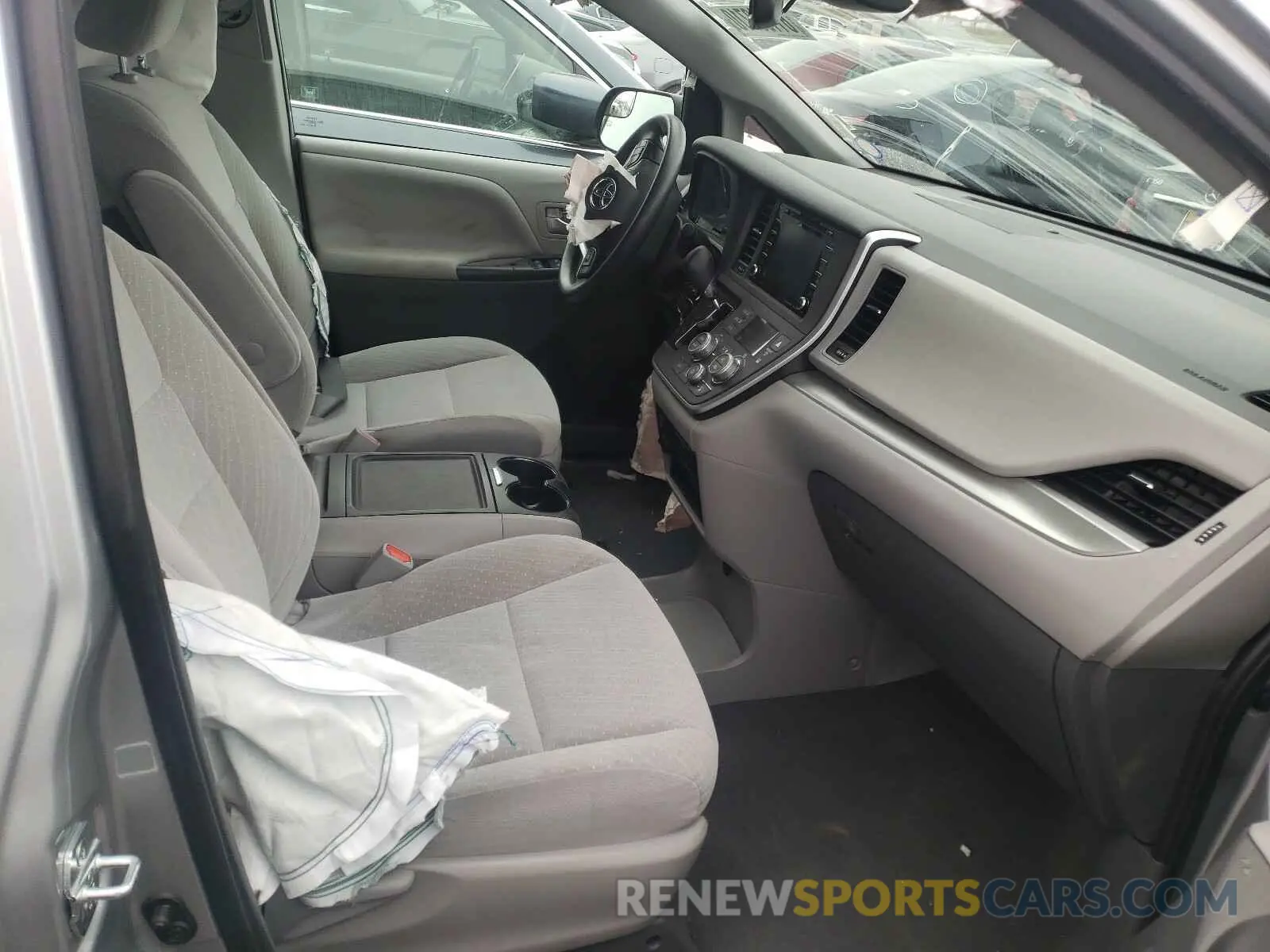 5 Photograph of a damaged car 5TDKZ3DC8LS028621 TOYOTA SIENNA 2020