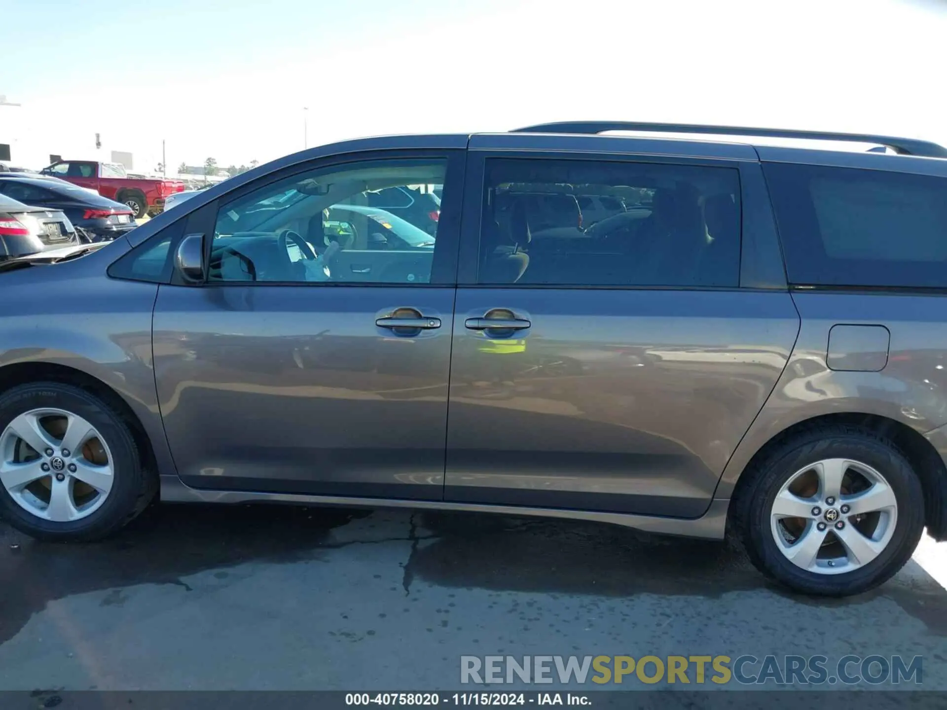 15 Photograph of a damaged car 5TDKZ3DC8LS064499 TOYOTA SIENNA 2020
