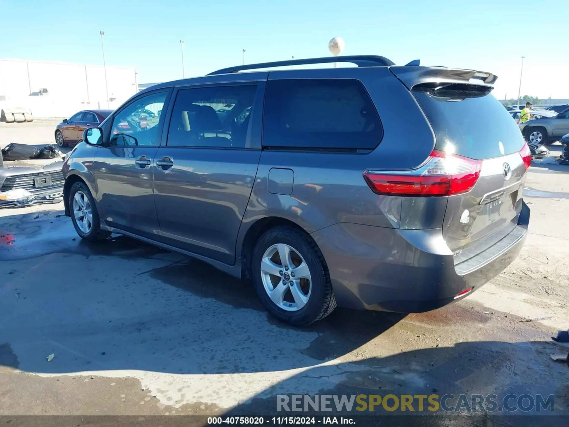 3 Photograph of a damaged car 5TDKZ3DC8LS064499 TOYOTA SIENNA 2020